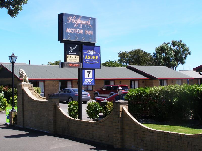 Highpark Motor Inn
