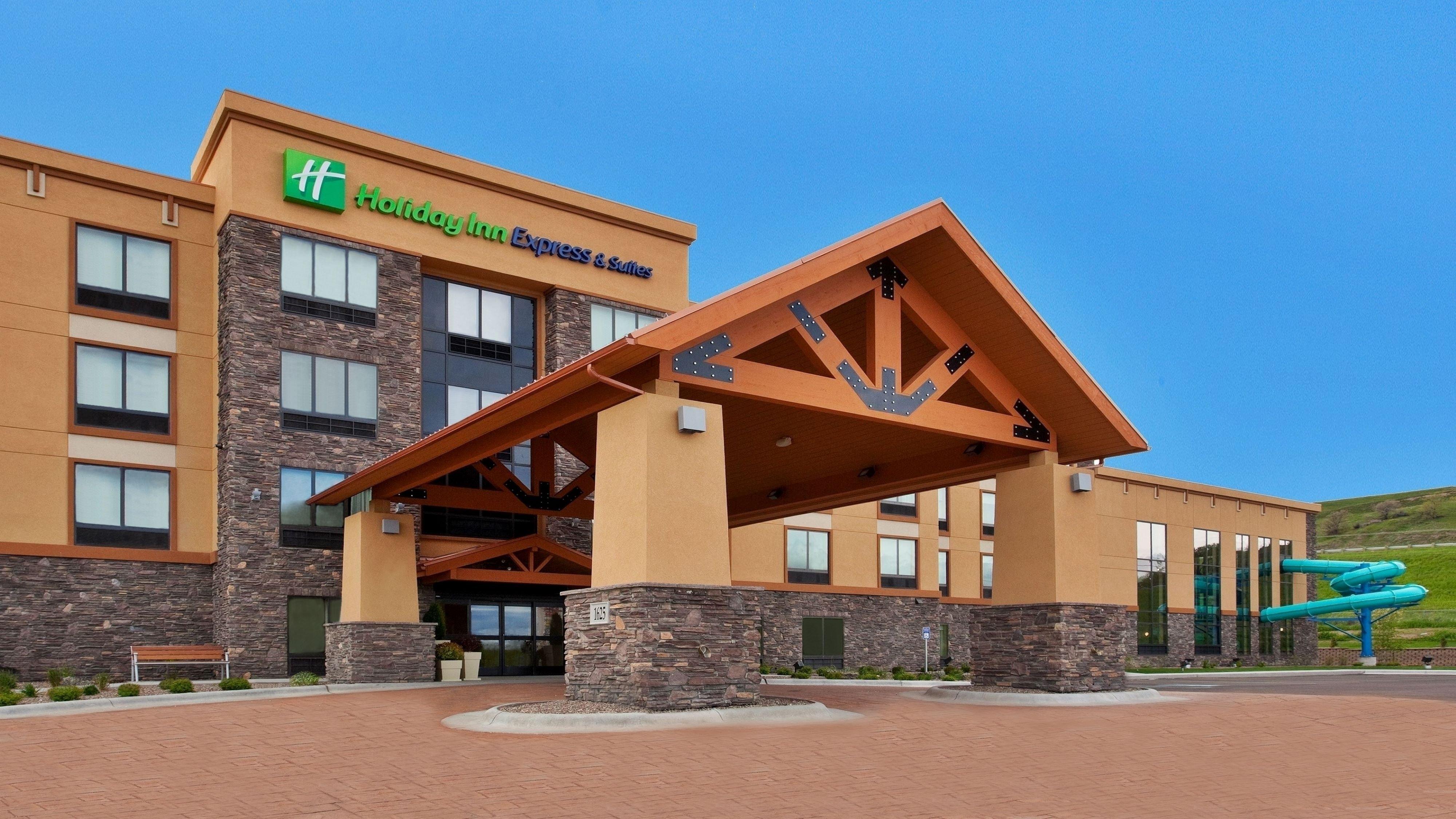 Holiday Inn Express & Suites Great Falls, an IHG Hotel image
