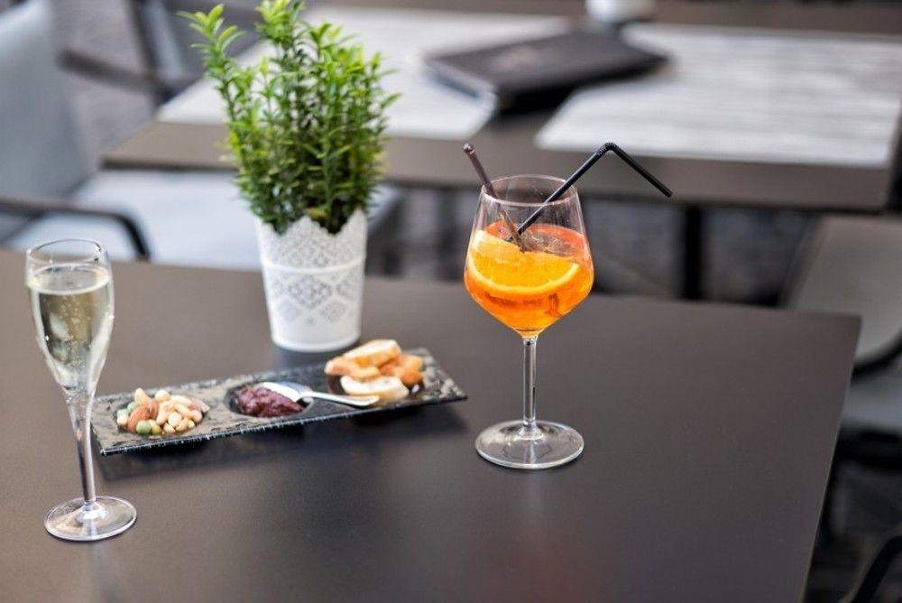 Hôtel de la Cigogne by null