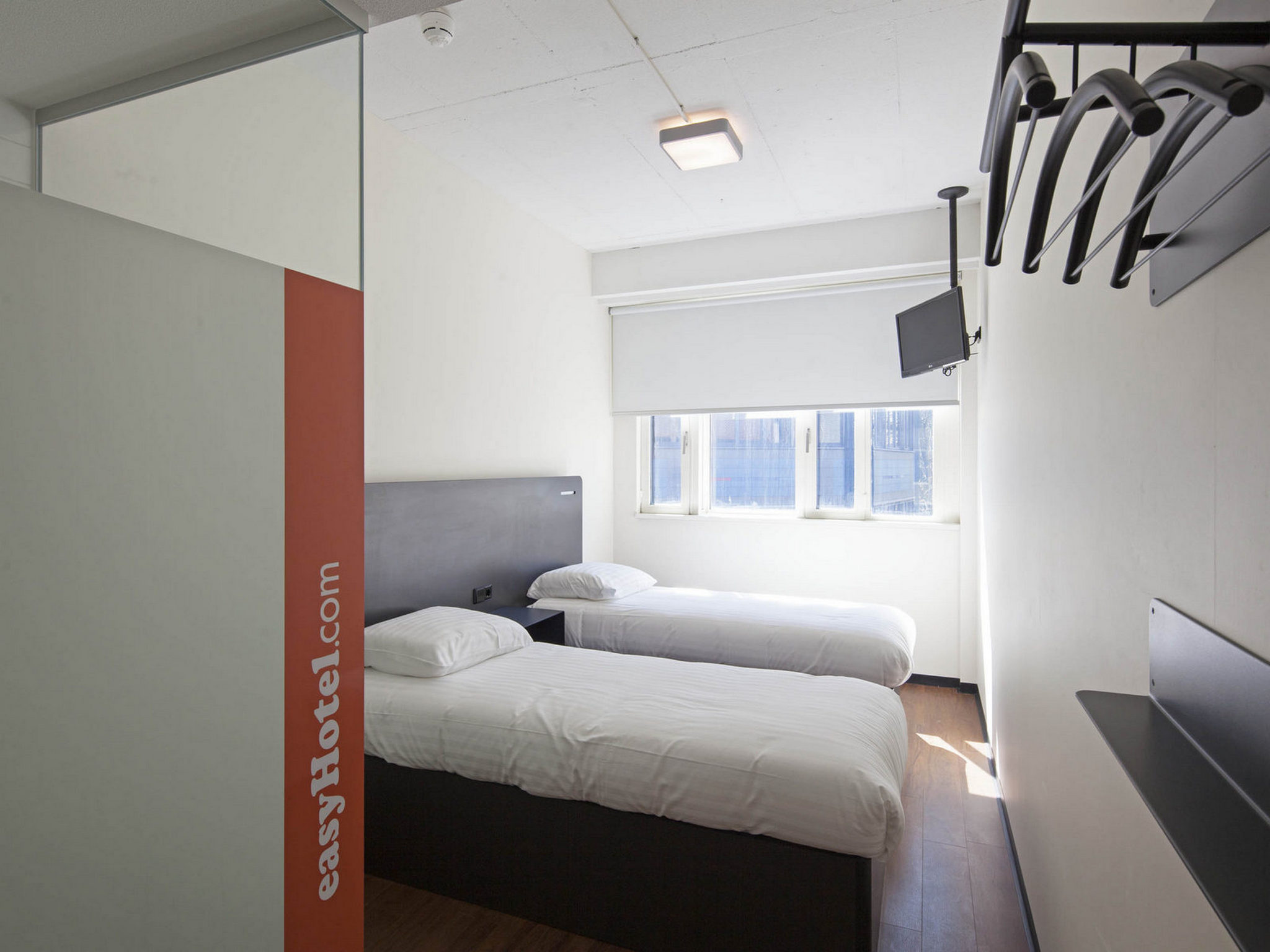 easyHotel The Hague City Centre