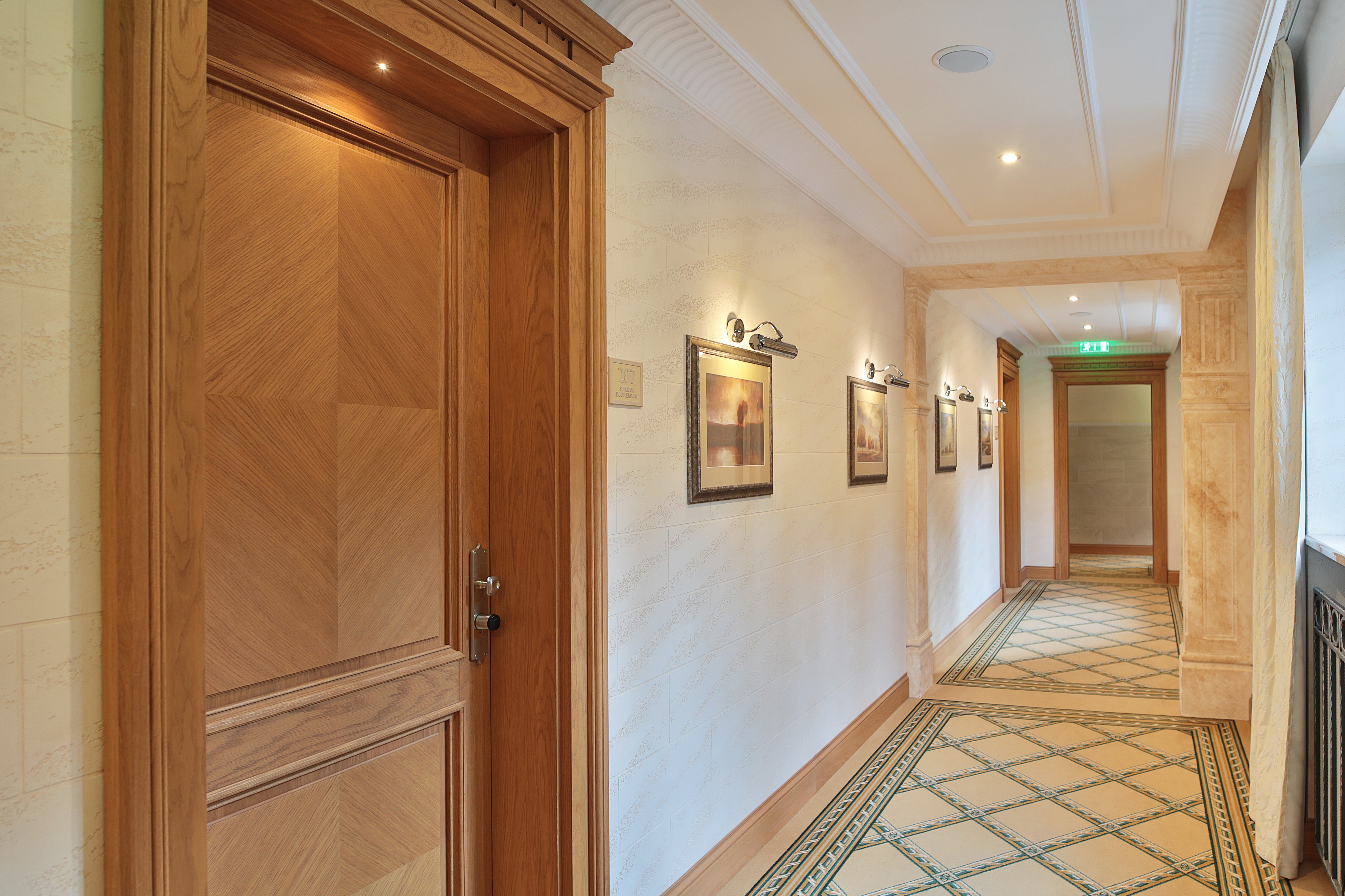 Retro Riverside Wellness Resort - photo