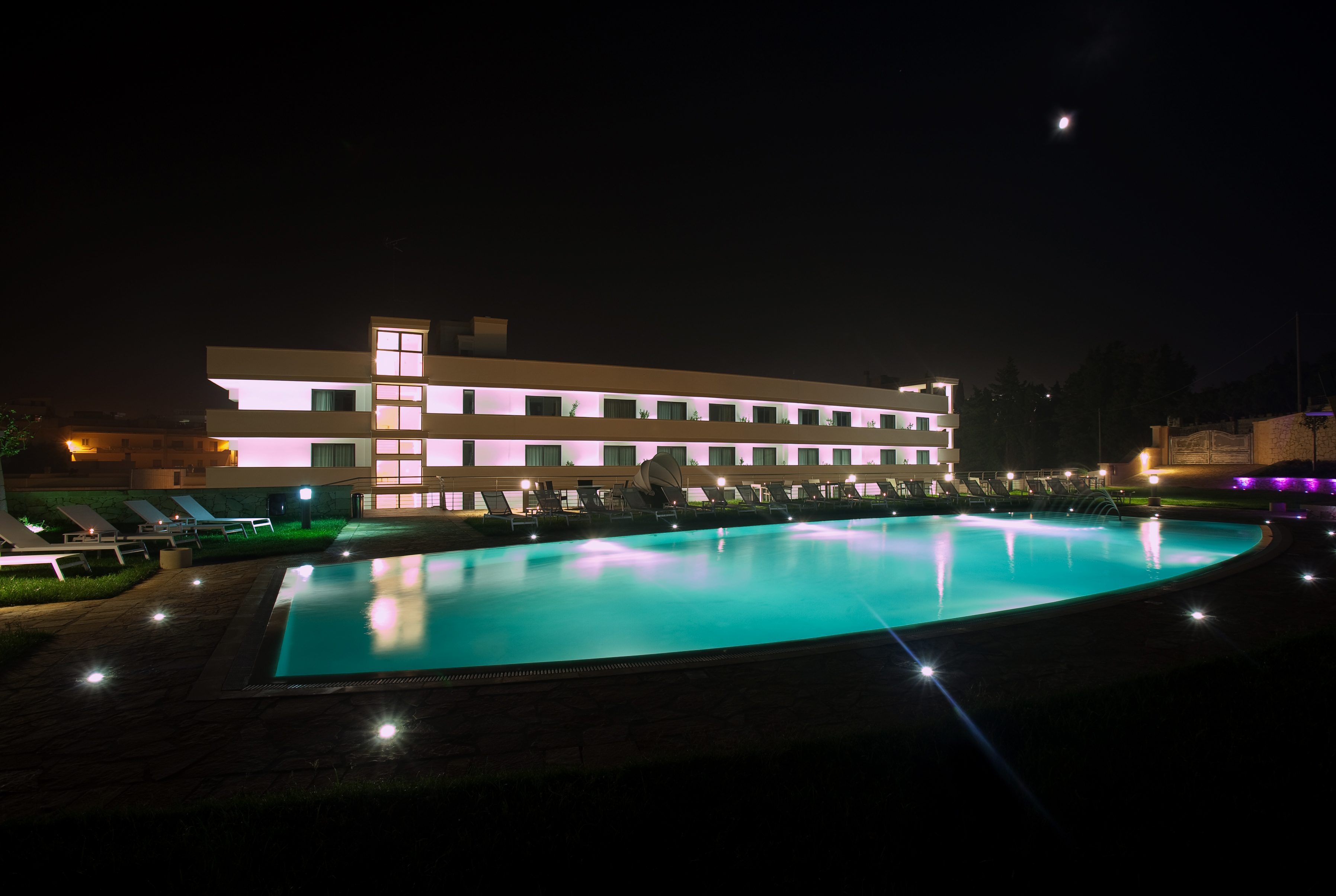 Vittoria Resort Pool & Spa image