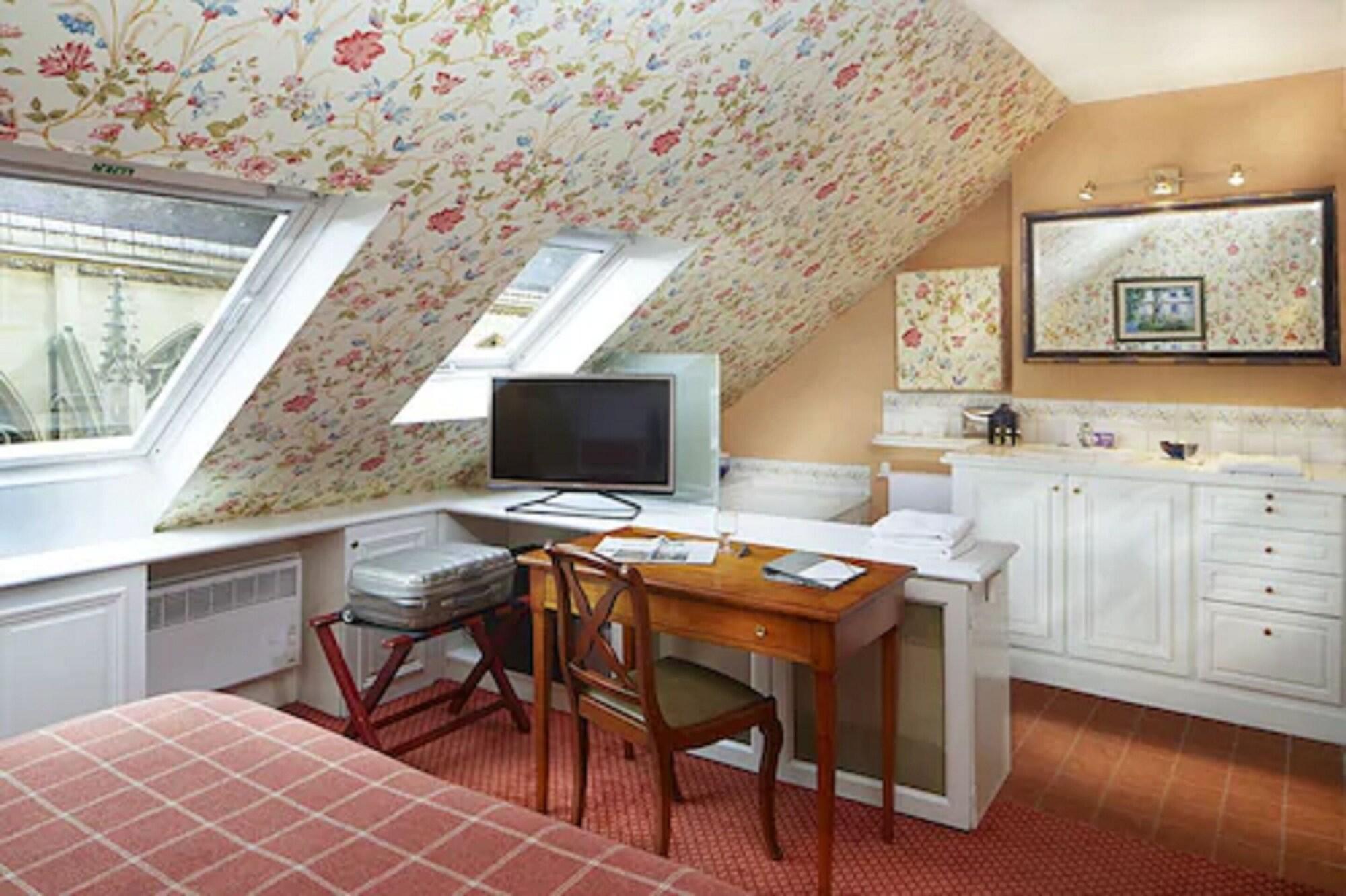 Hotel Relais Du Louvre by null