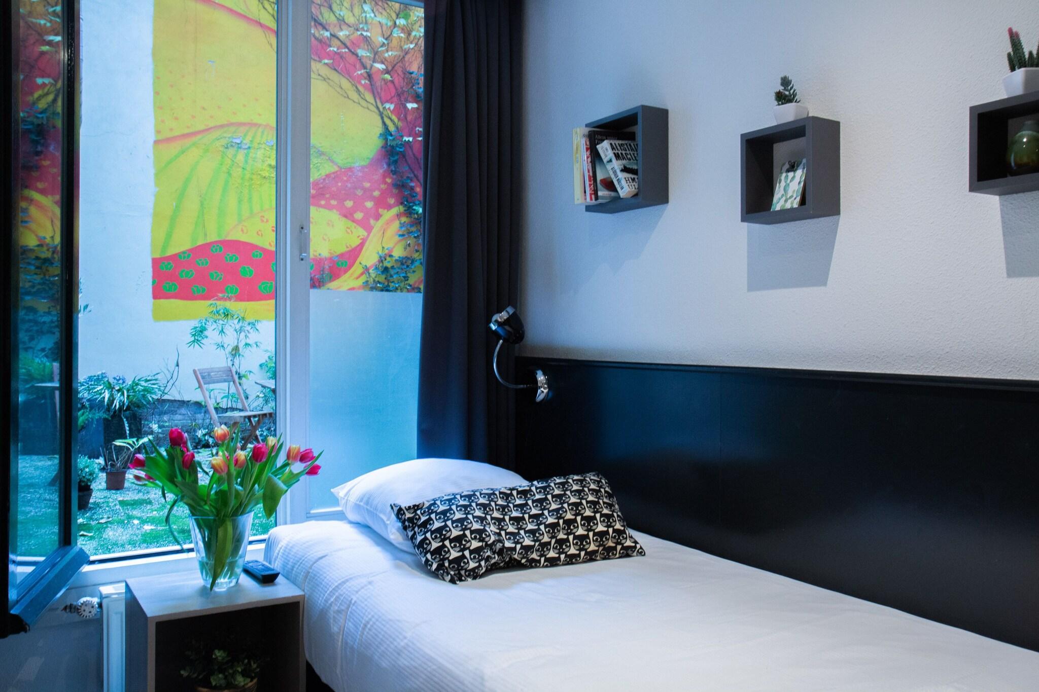 Hotel La Boheme by null