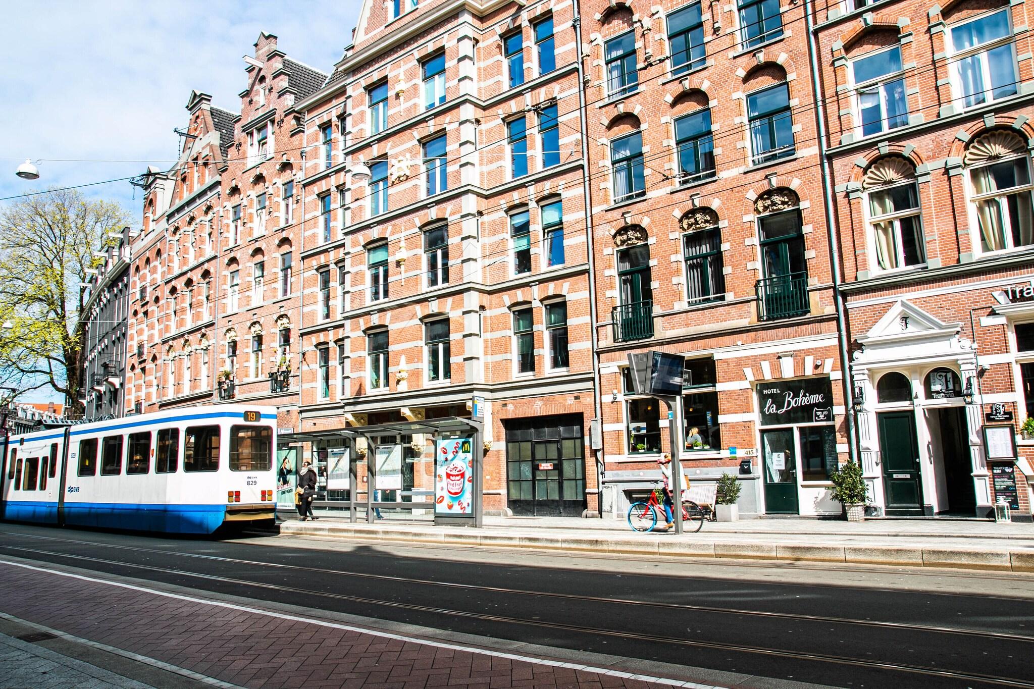 Hotel La Boheme by null