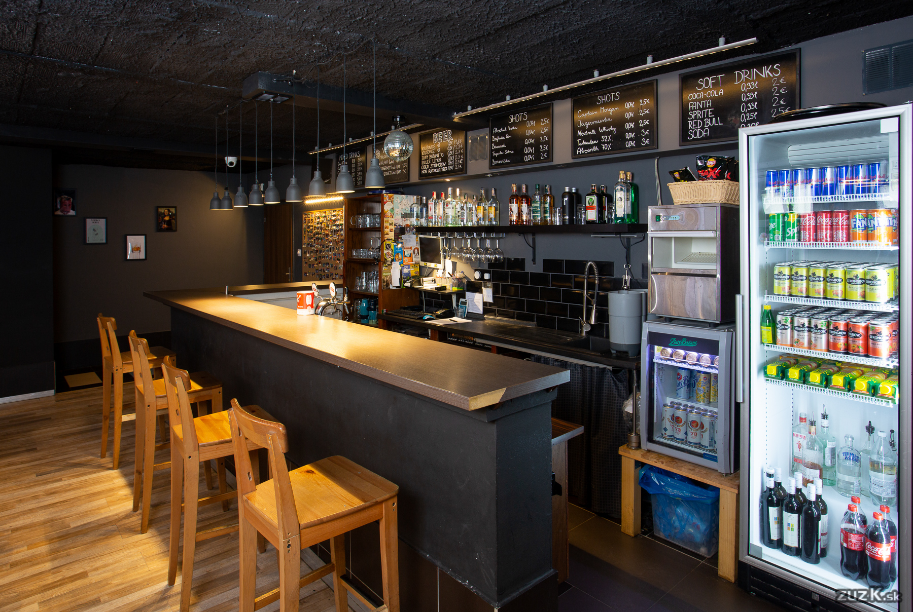 Patio Hostel by null