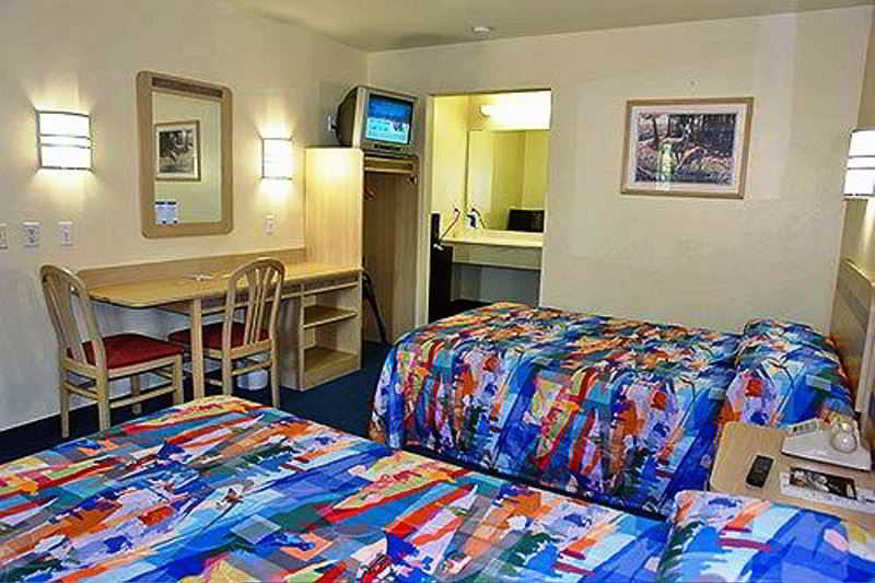 Motel 6 Portland Downtown