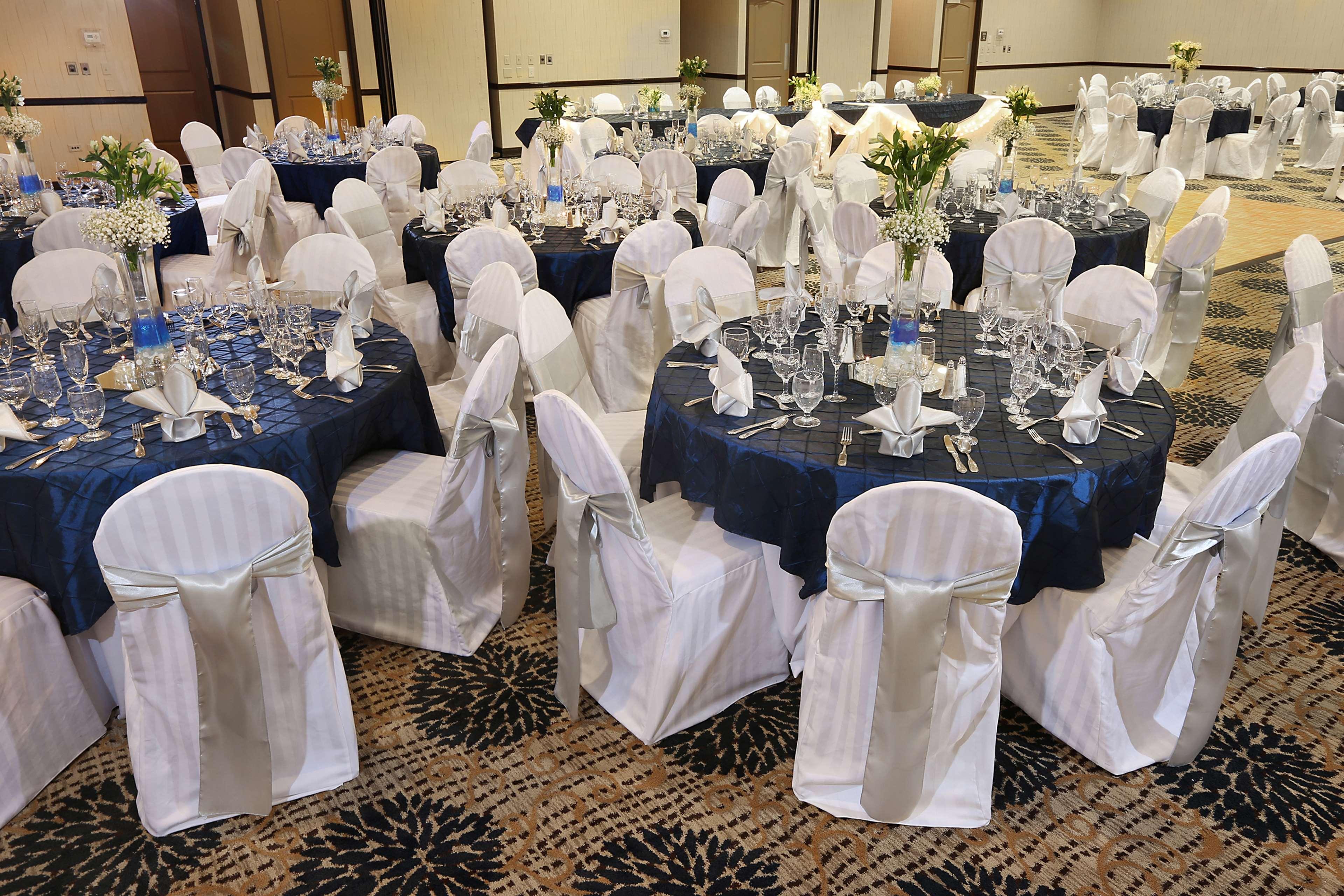 Doubletree By Hilton Hotel Denver - Thornton