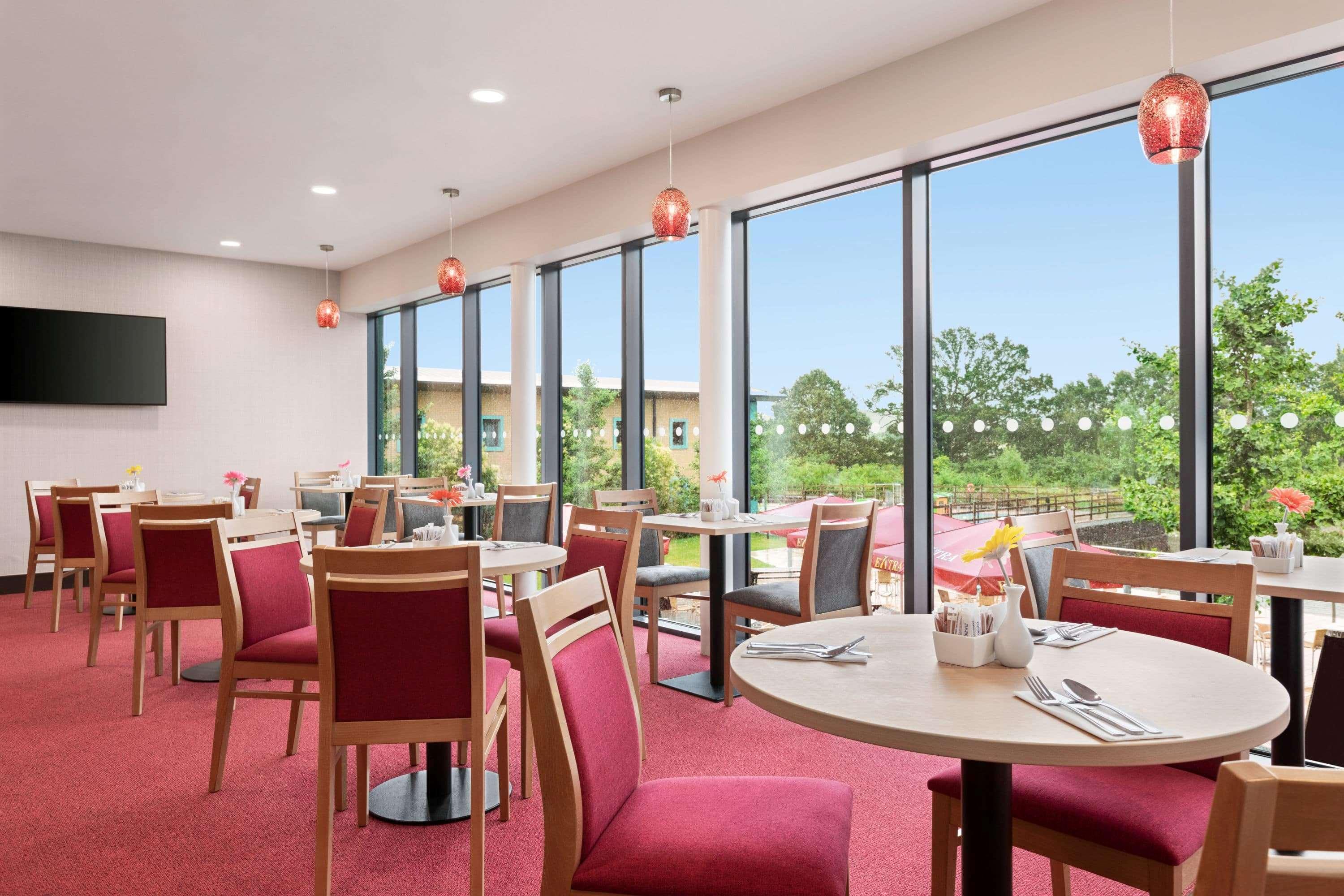 Ramada By Wyndham Cobham