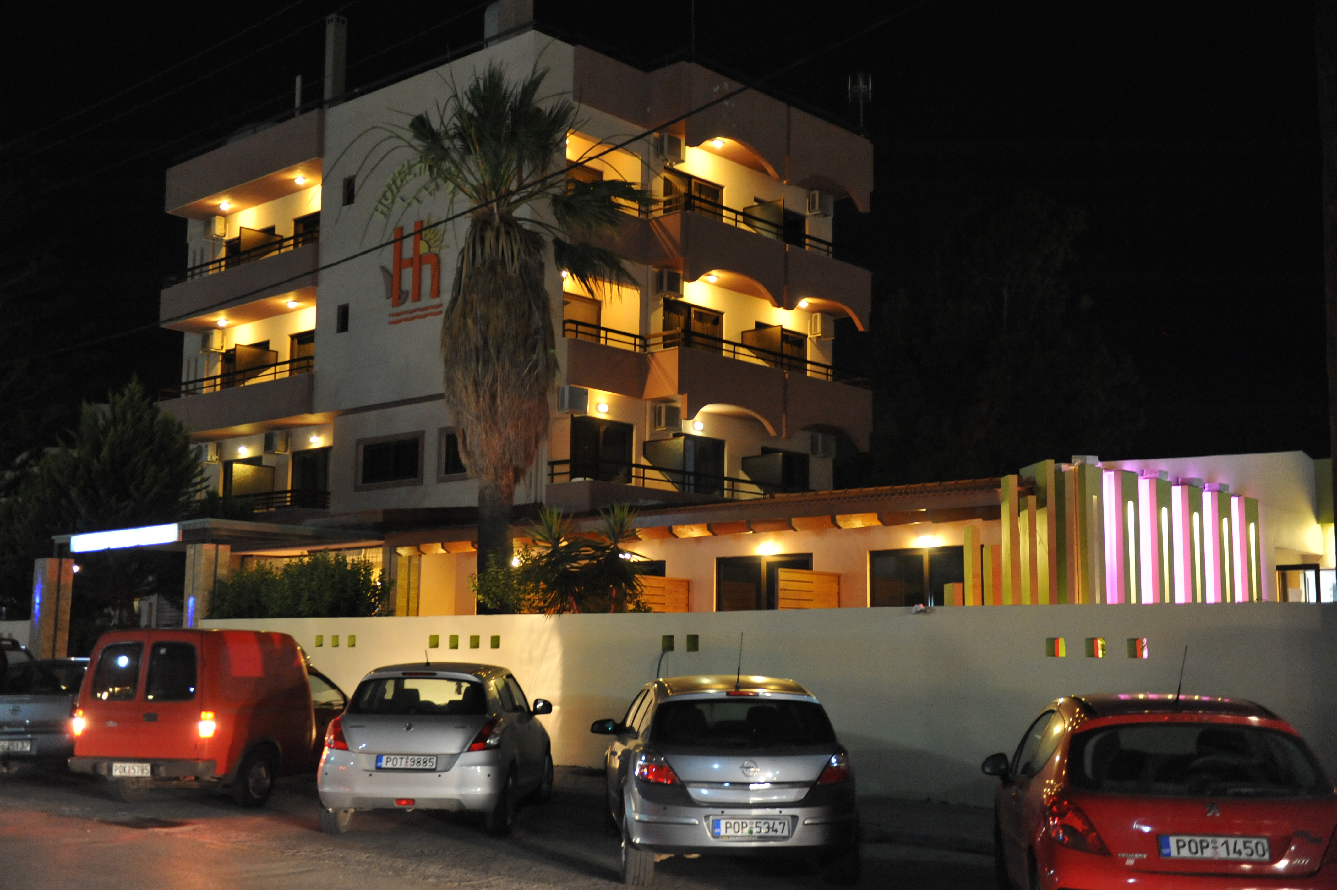 Heleni Beach Hotel - photo