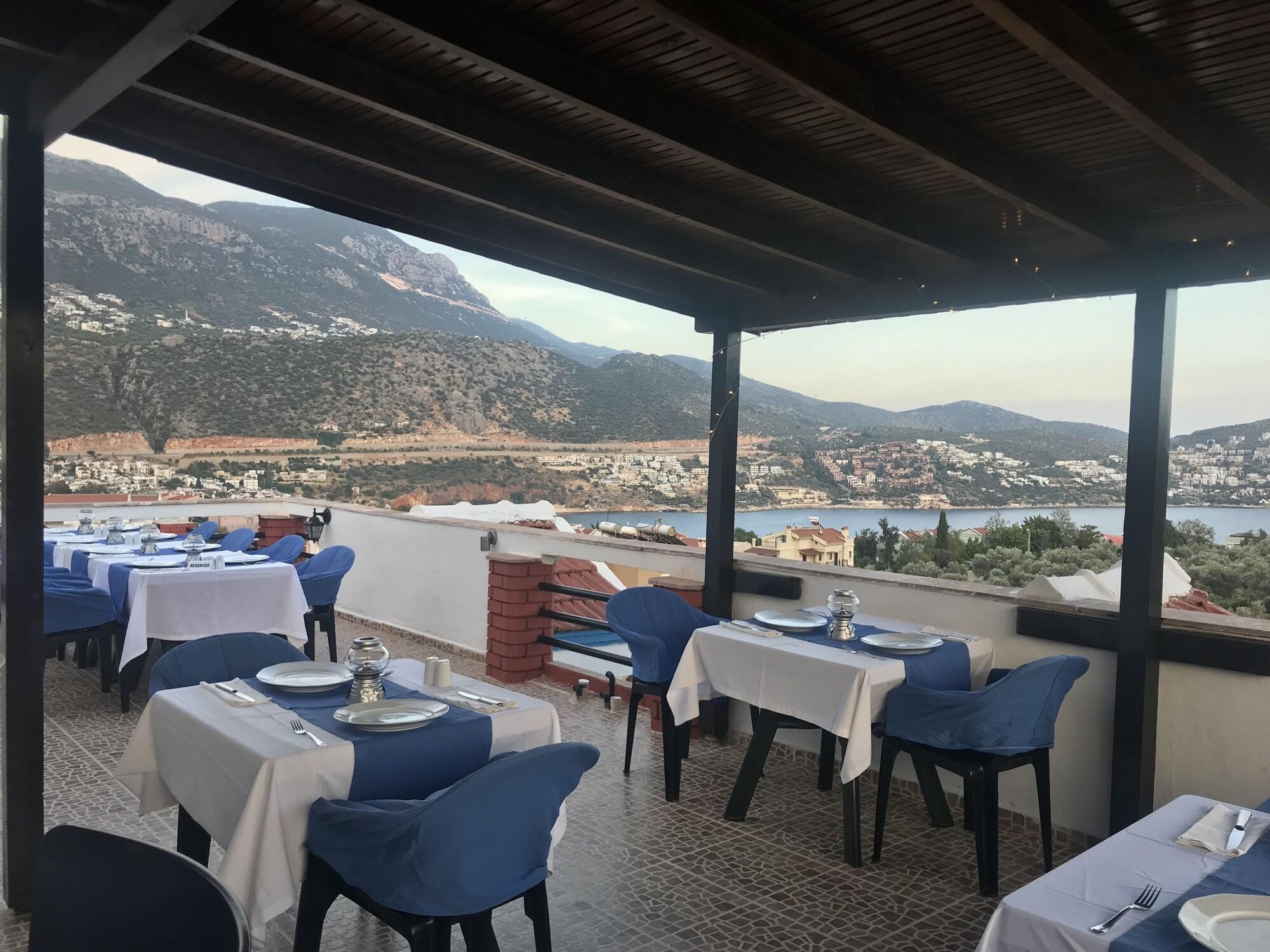 Lizo Hotel