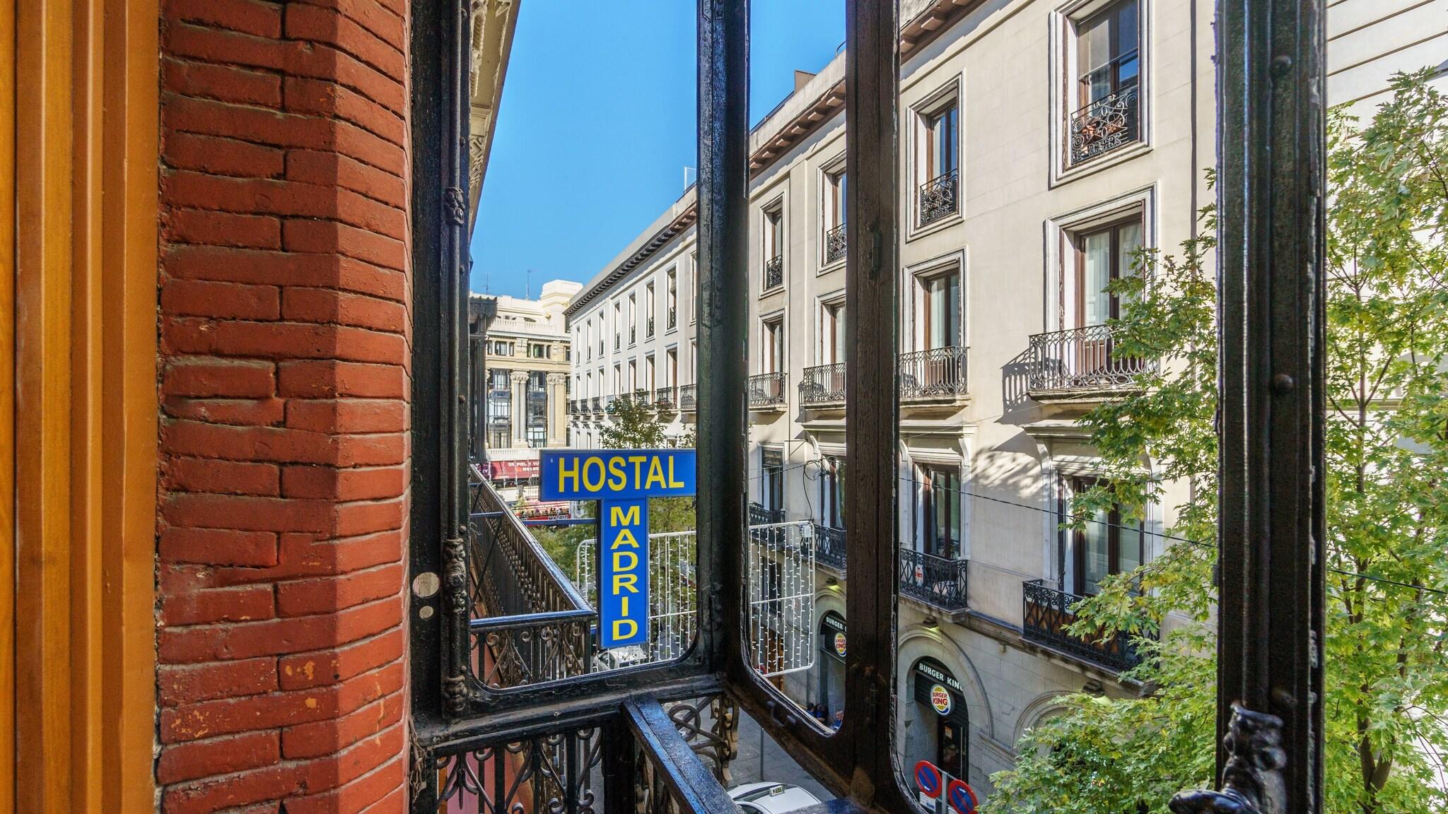 Hostal Madrid by null