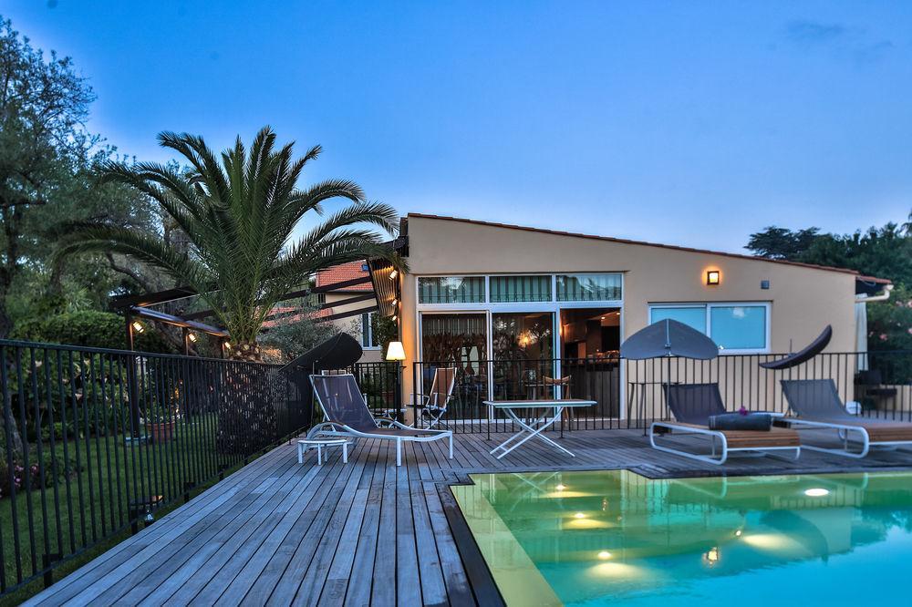 Villa Fabulite by null