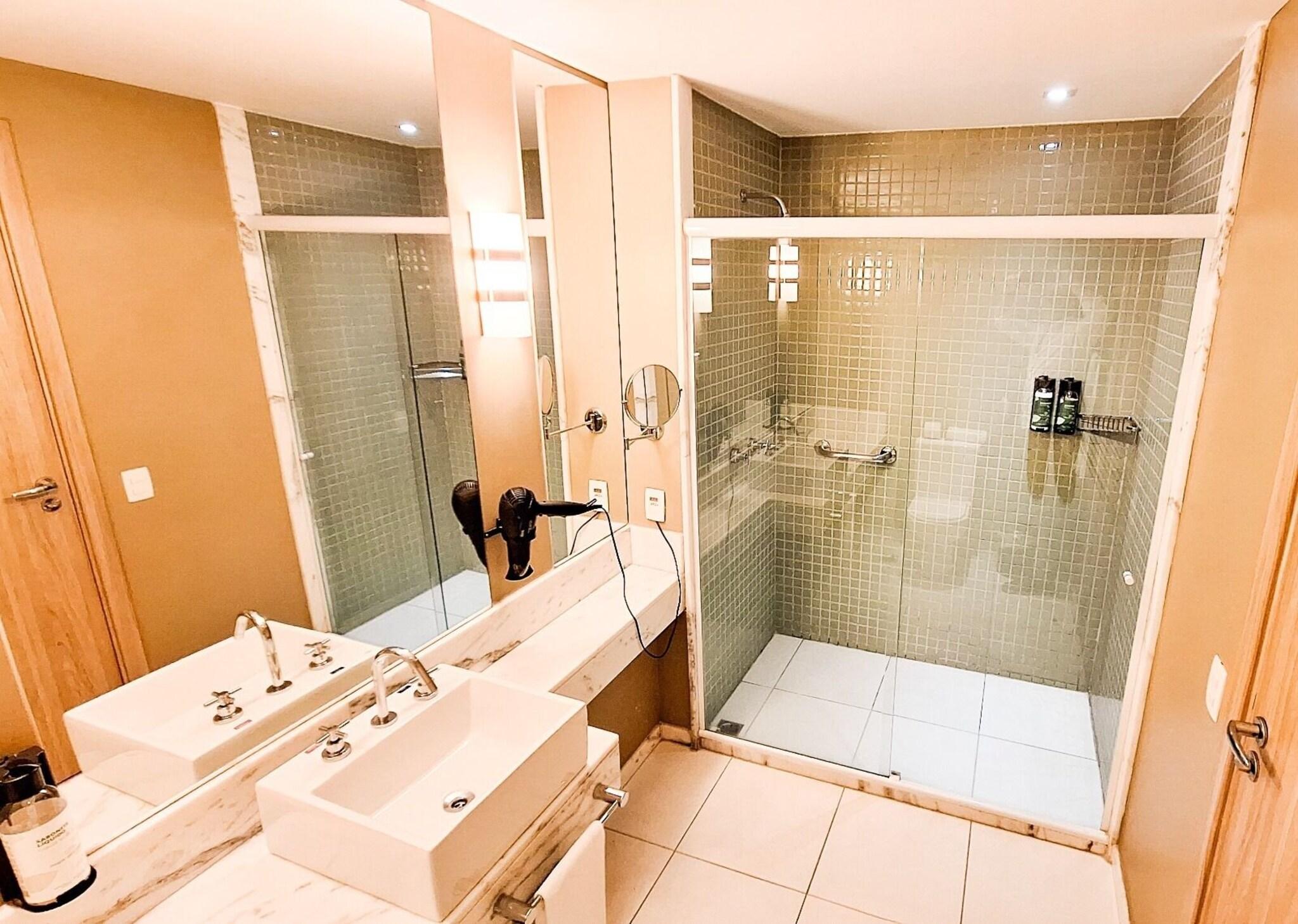 eSuites Trasamerica Savassi Toscanini by null