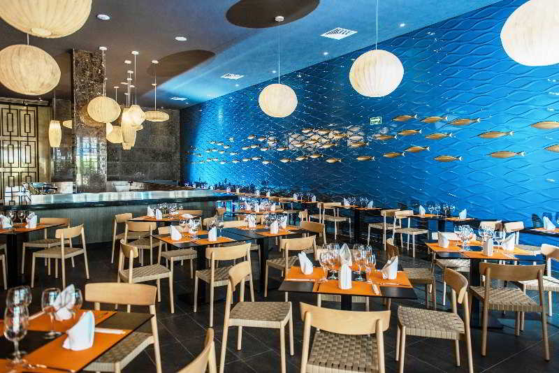 Platinum Yucatán Princess All Suites & Spa Resort by null