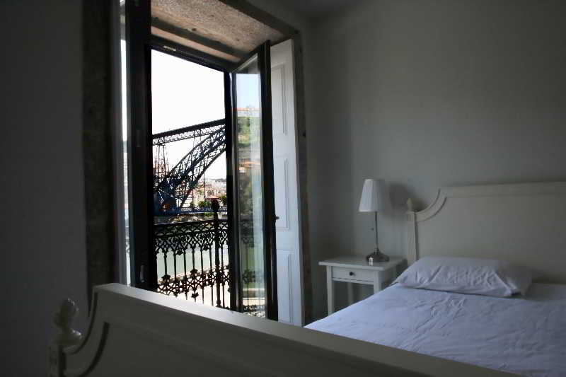 Gustavo Eiffel Apartments