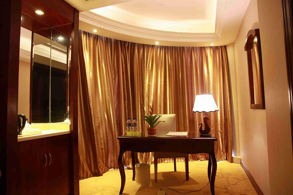 Vienna Hotels (Pudong Airport)