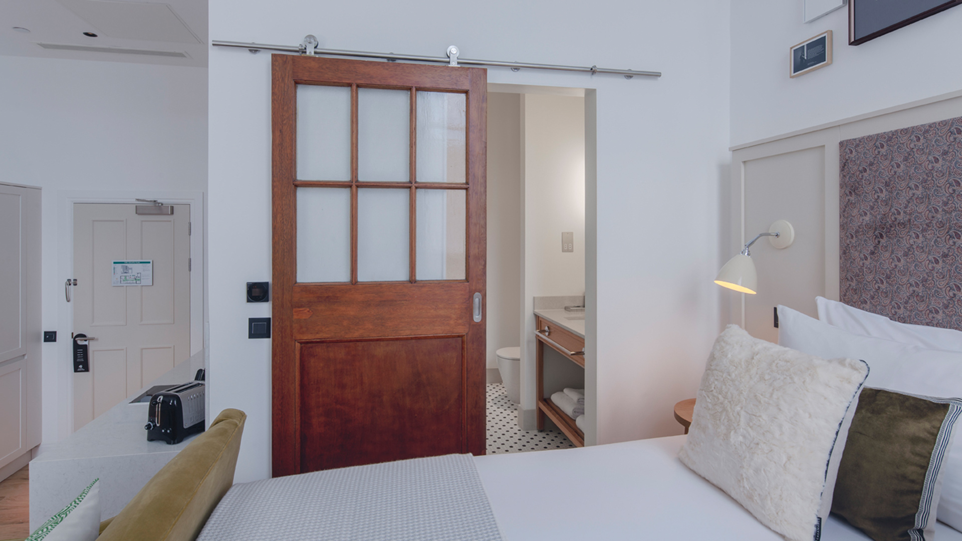 Old Town Chambers, Autograph Collection by null