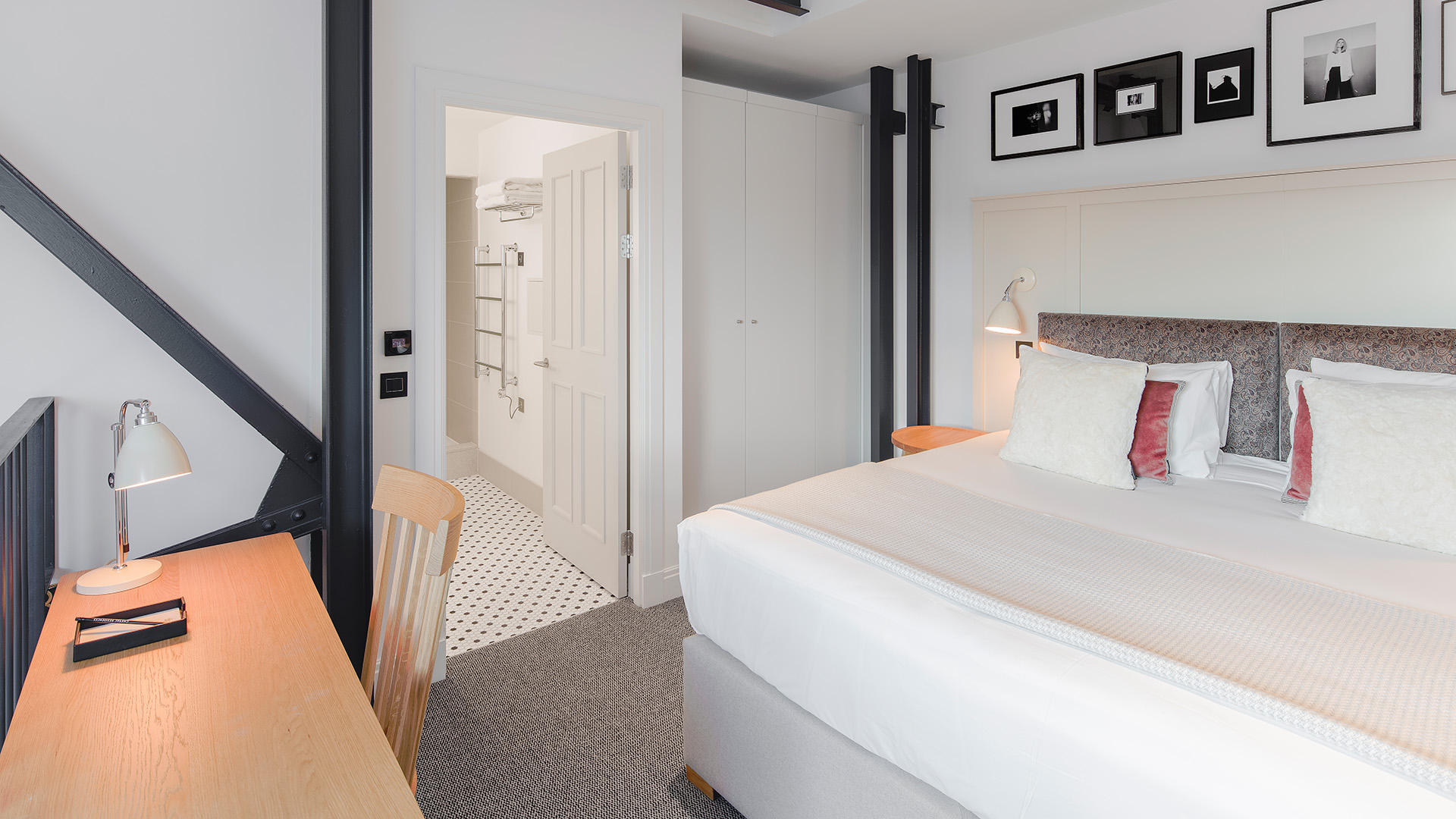 Old Town Chambers, Autograph Collection by null