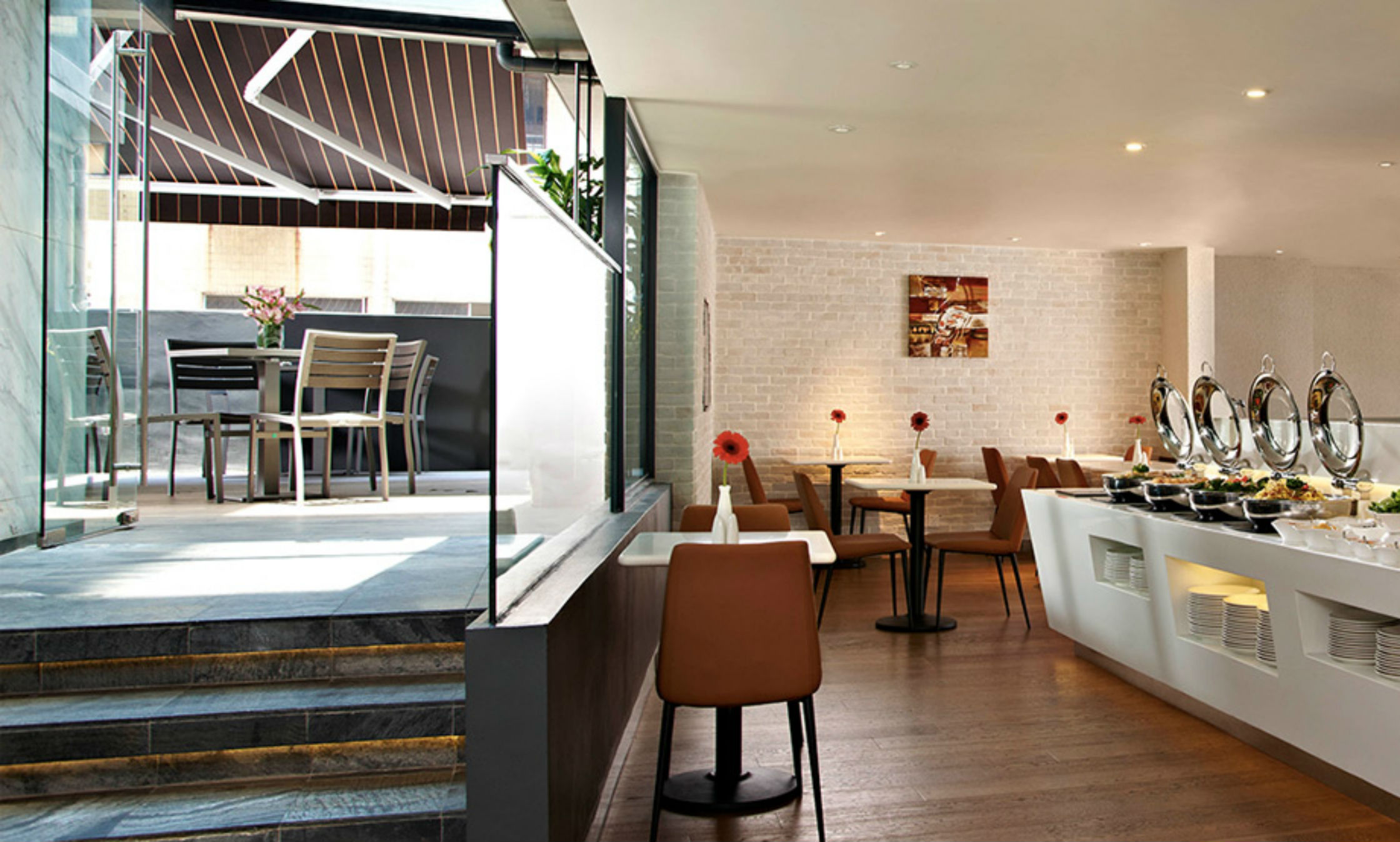 Aqueen Hotel Kitchener