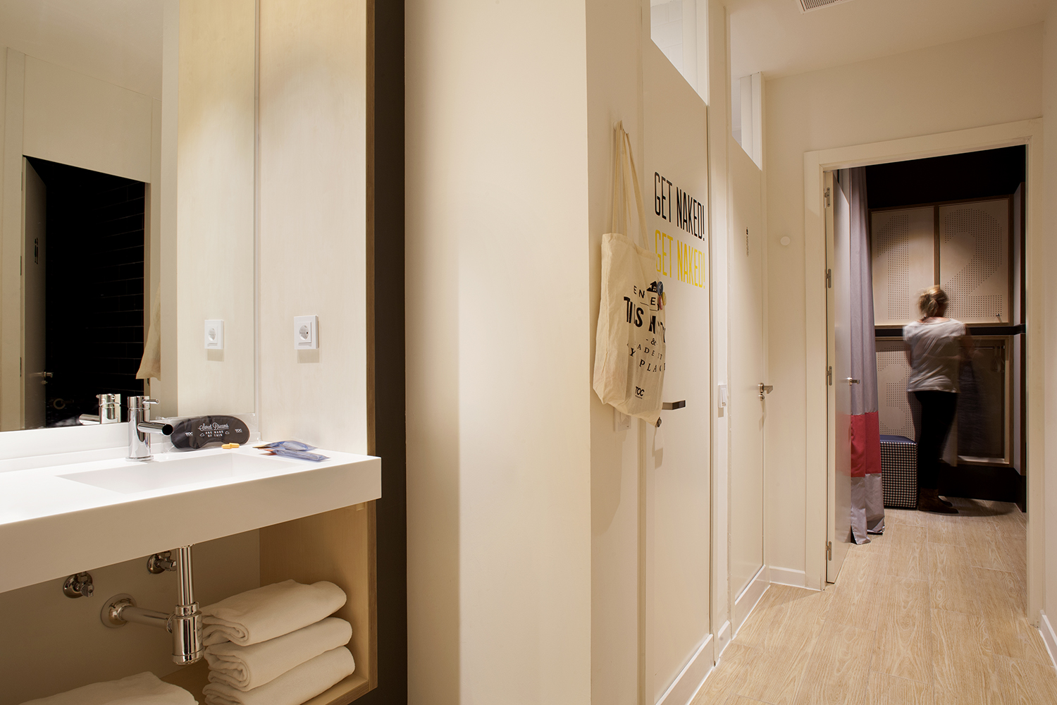 TOC Hostel Barcelona by null