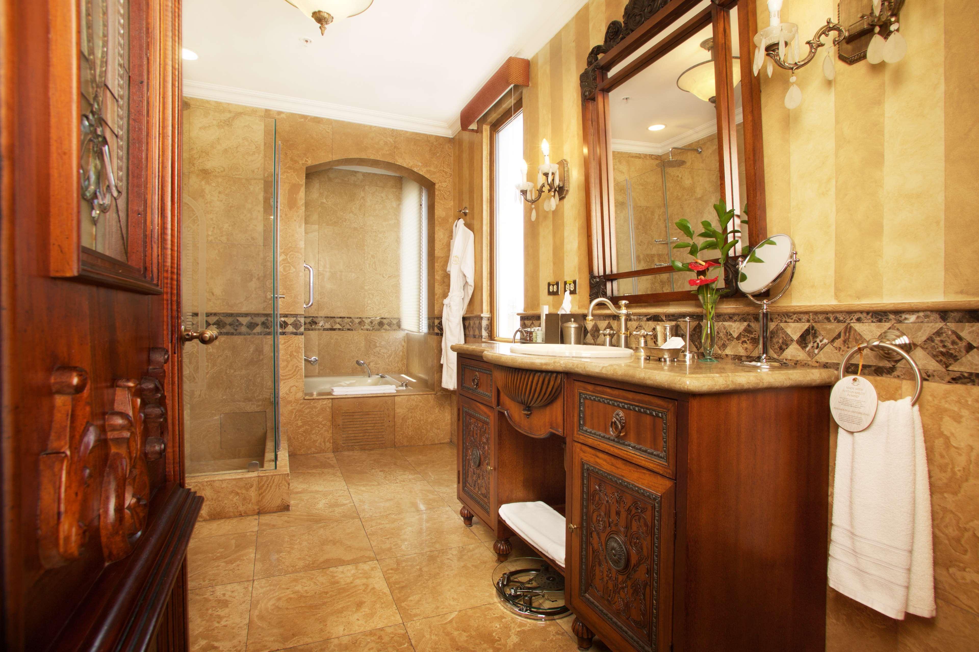 Hotel Plaza Grande | Quito - Ecuador by null