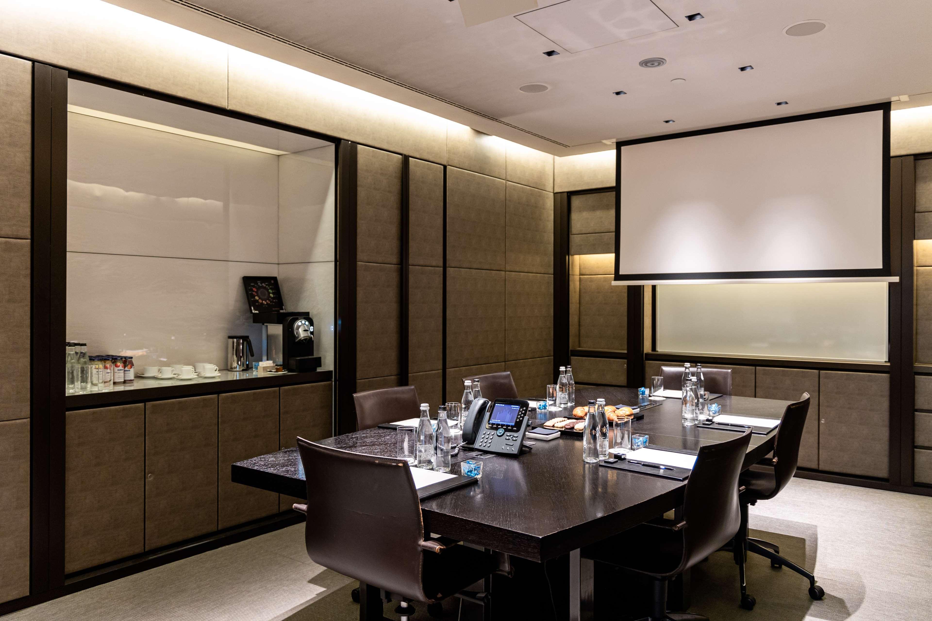 Armani Hotel Milano - photo