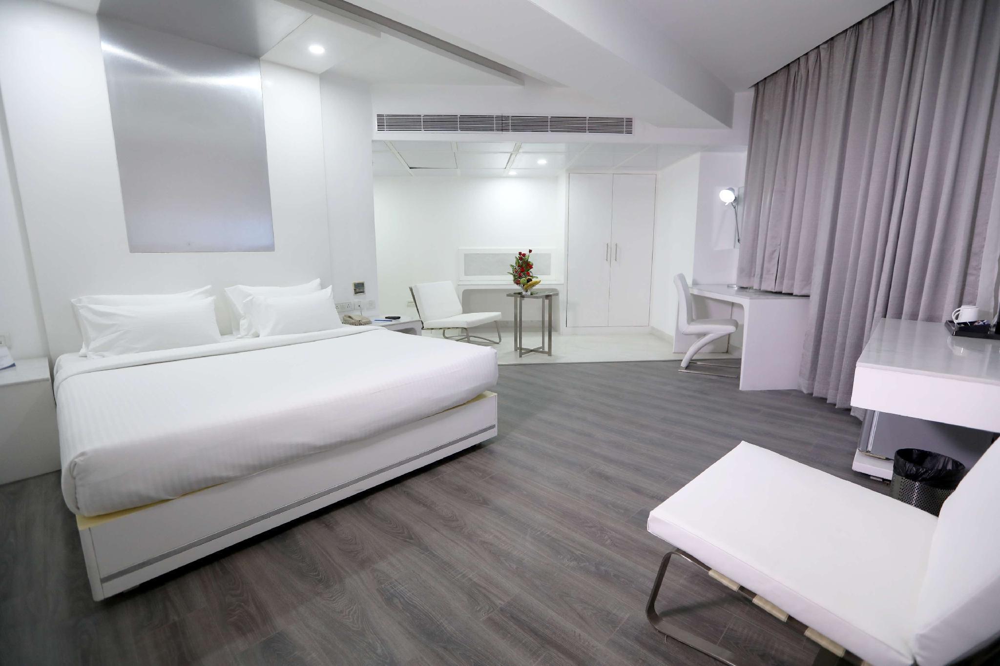 Quality Inn Shravanthi