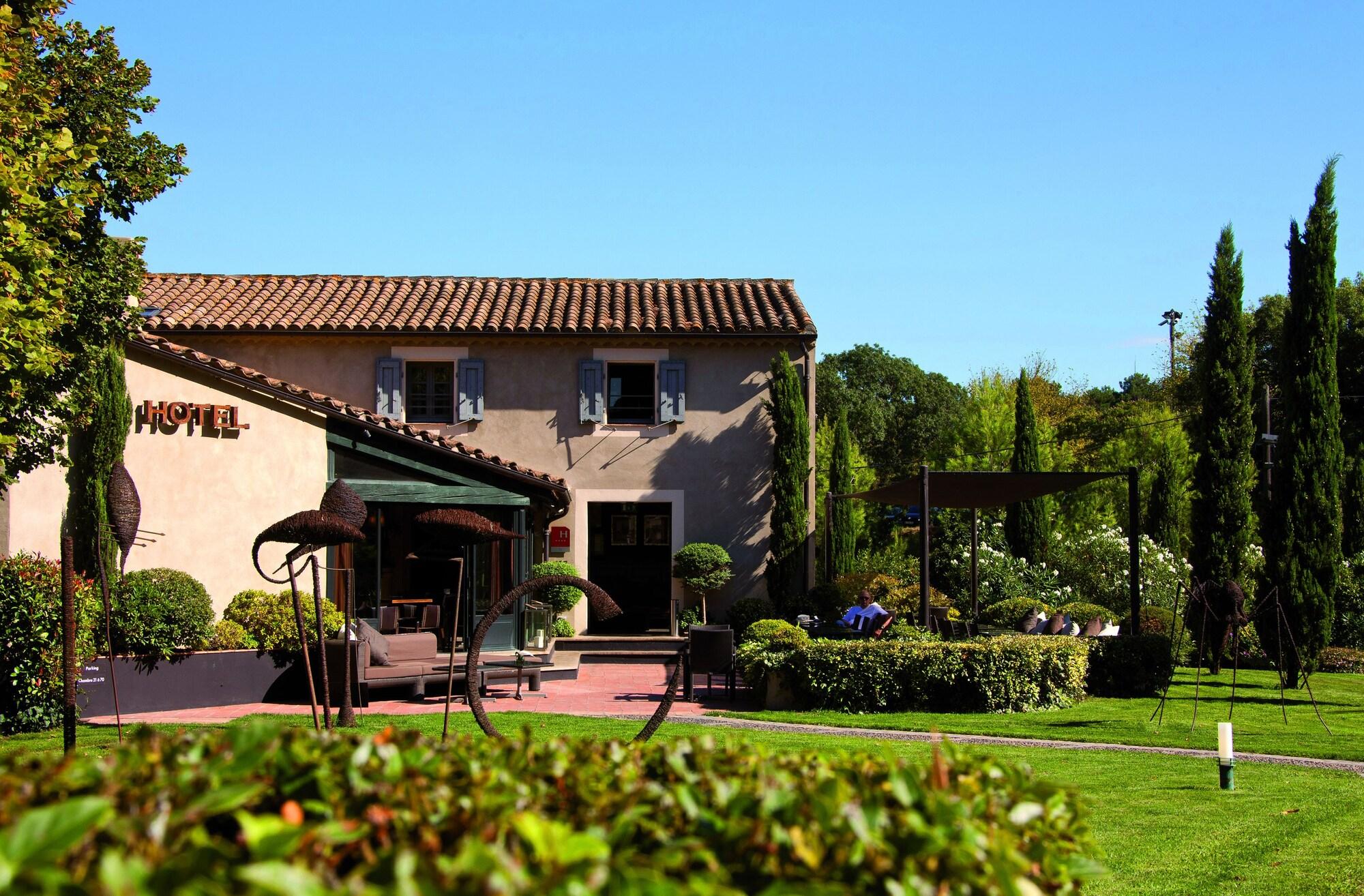 Hotel Montmorency "Cité Médiévale de Carcassonne" by null