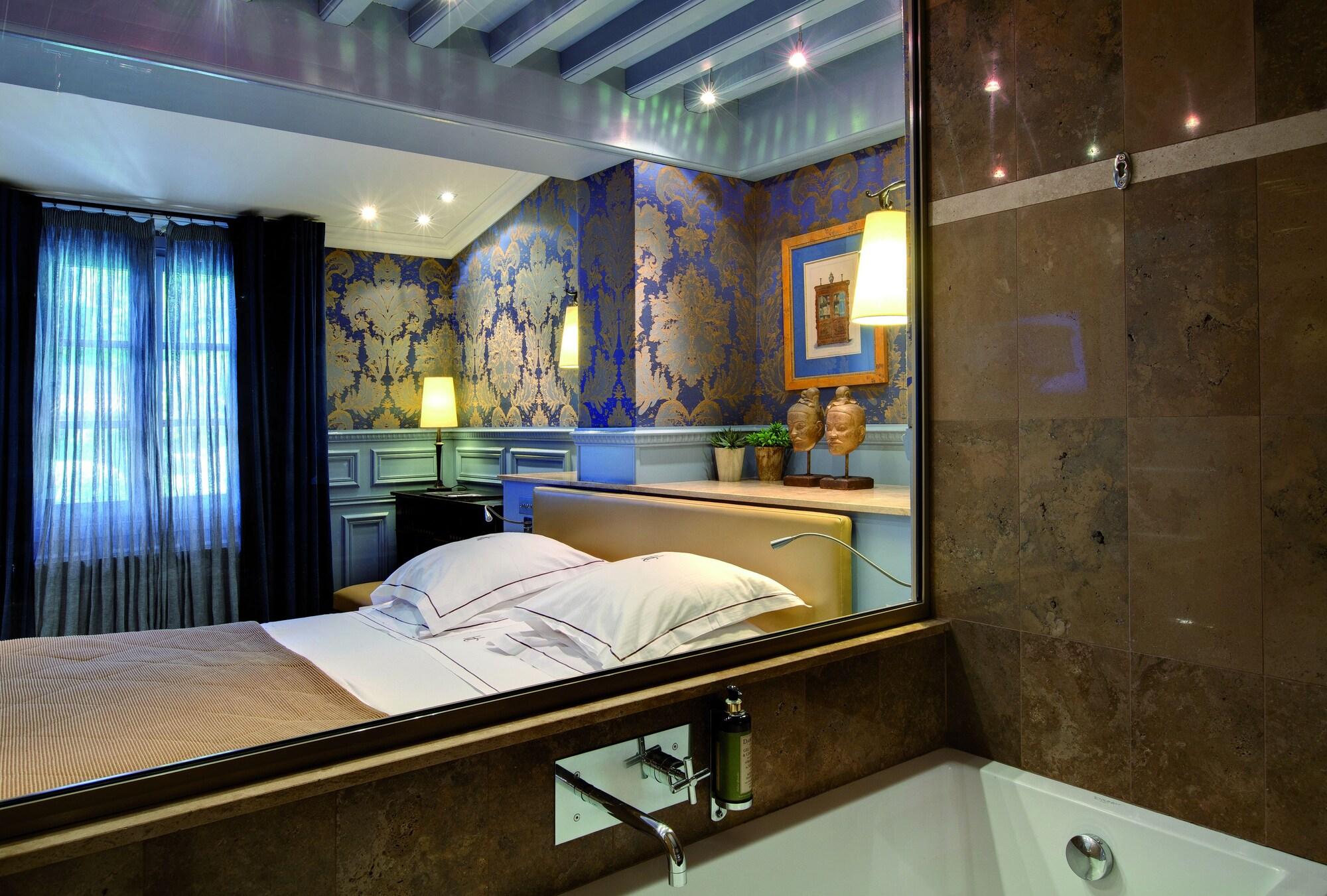 Hotel Montmorency "Cité Médiévale de Carcassonne" by null