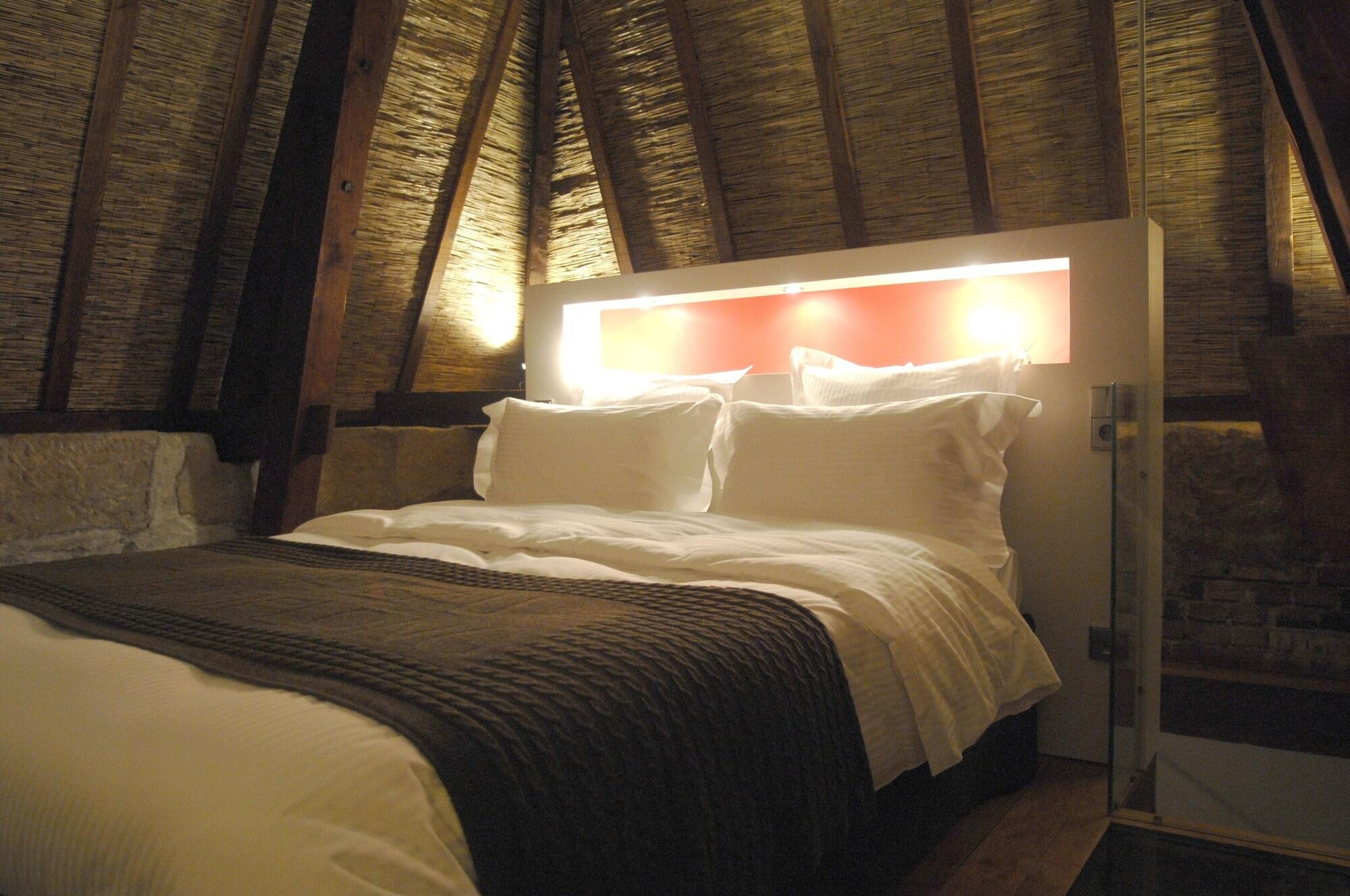 Château de Champlong by null