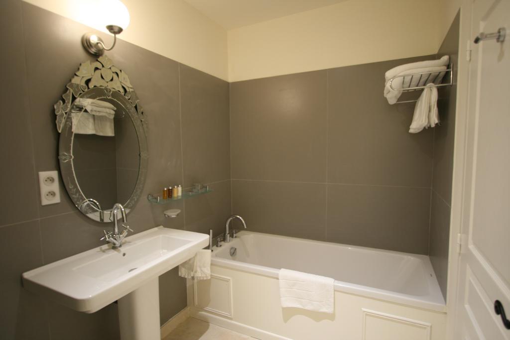 Château Les Oliviers de Salettes by null