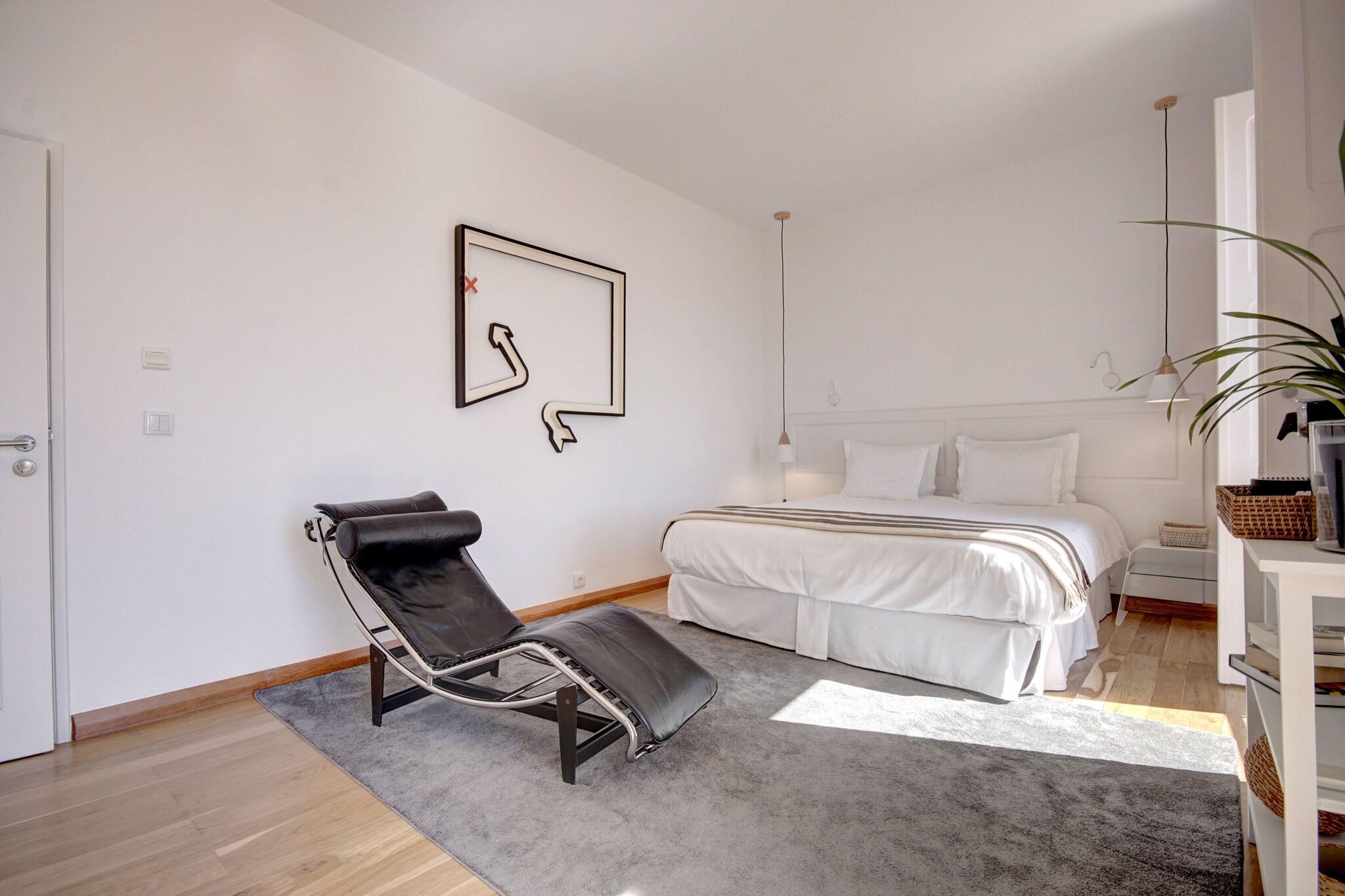 Solar dos Mouros Lisboa by null