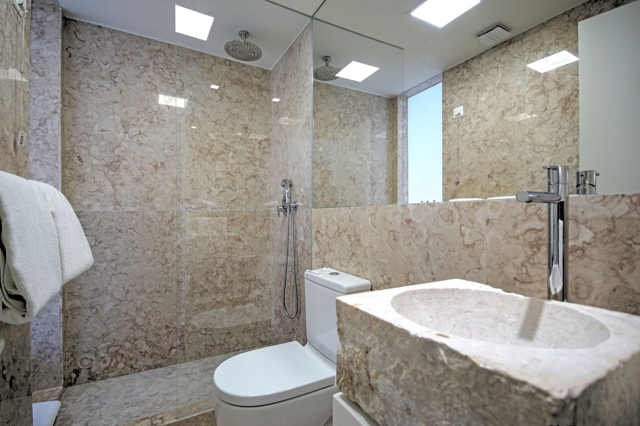 Solar dos Mouros Lisboa by null