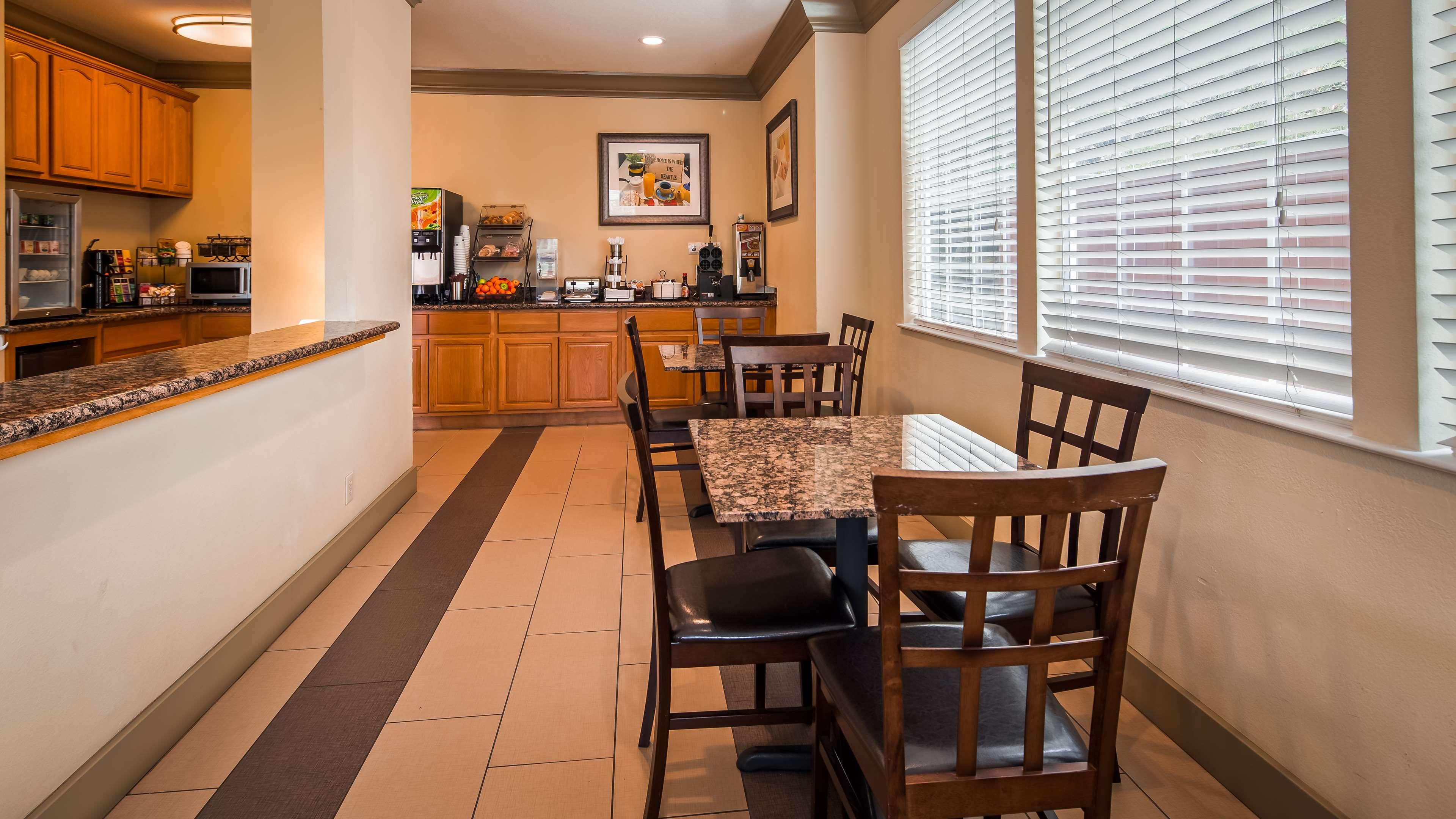 Best Western Willits Inn