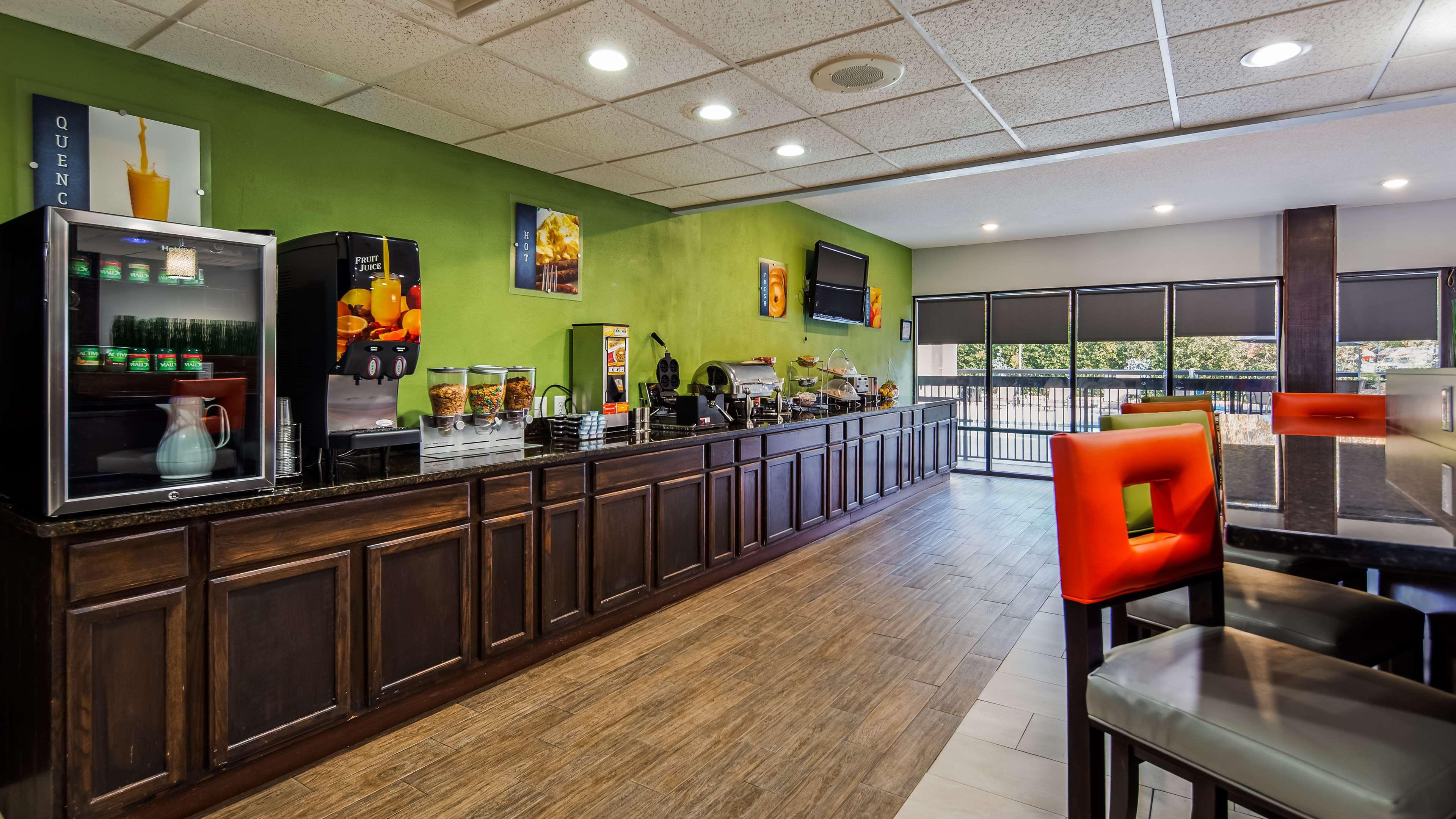 Best Western Albemarle Inn