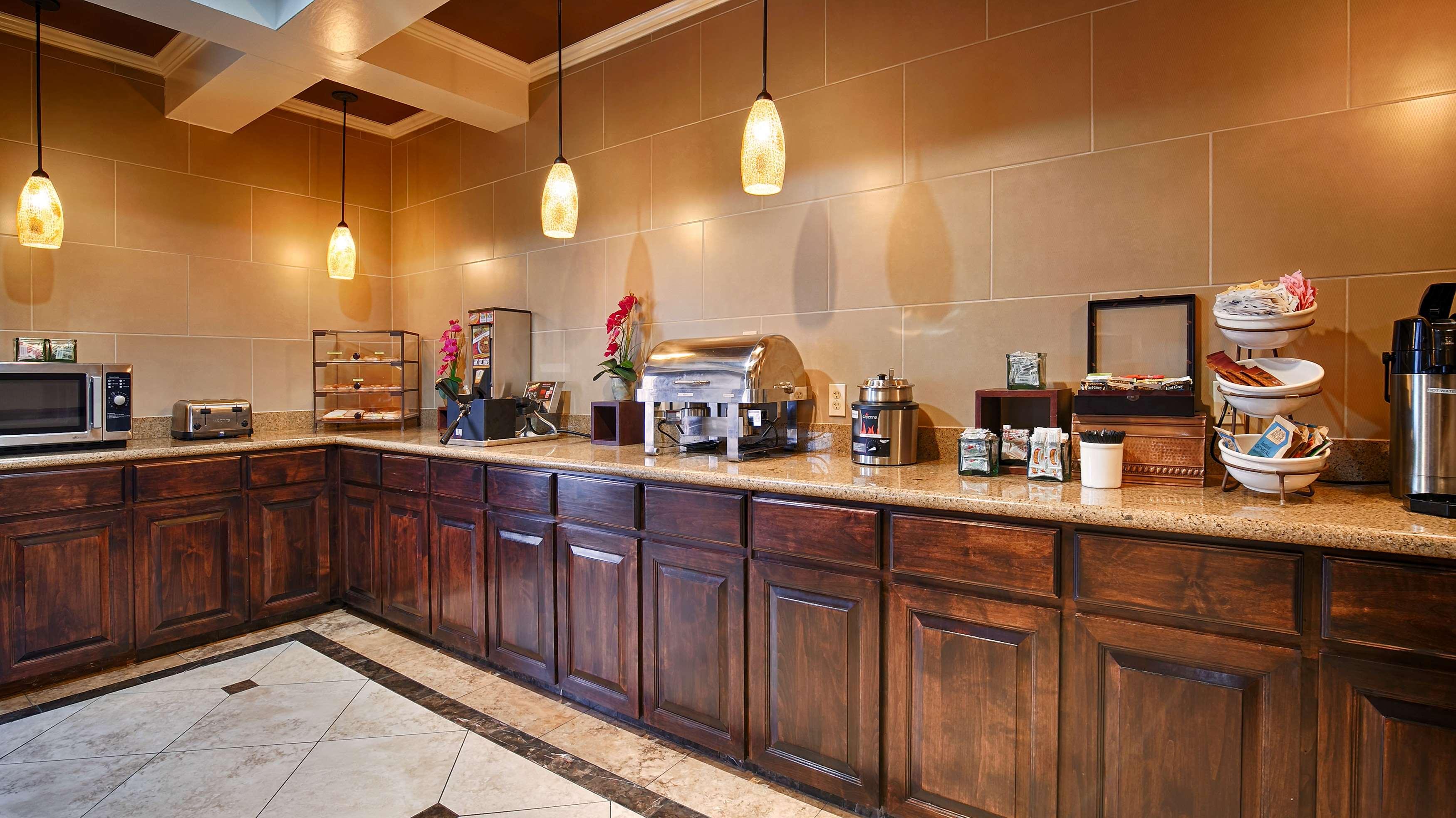 Best Western Plus Georgetown Inn & Suites