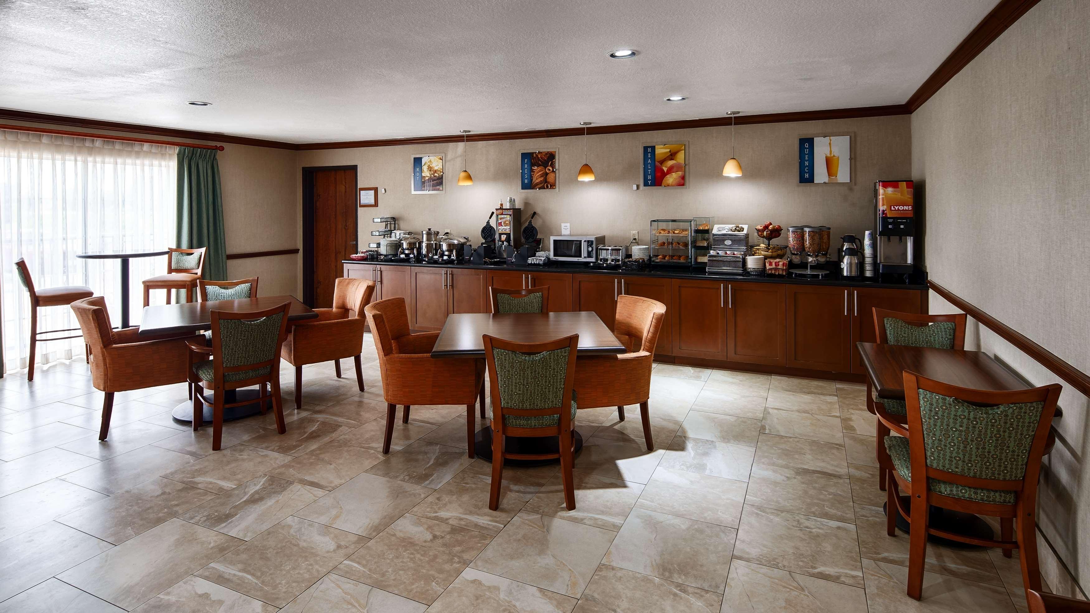 Best Western Plus Atrium Inn
