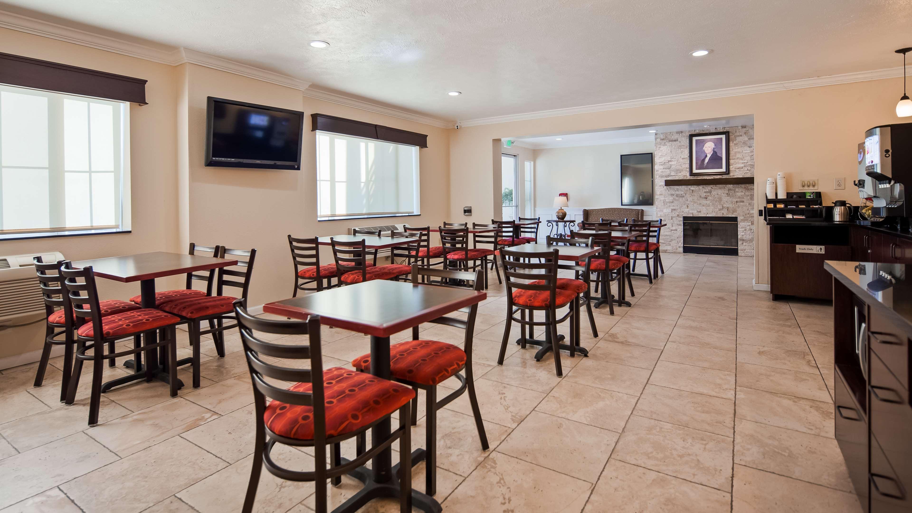 Best Western Salinas Monterey Hotel