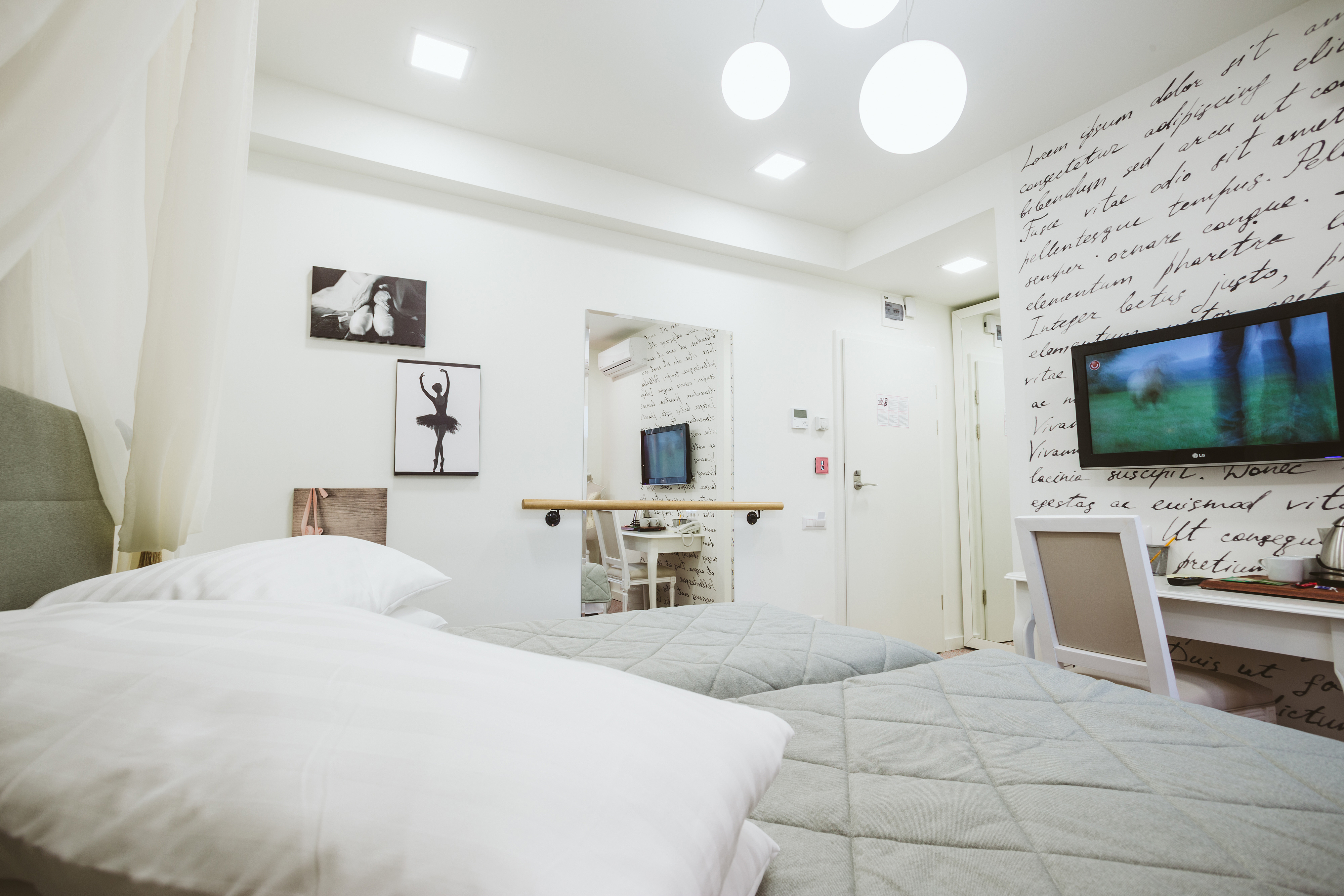 Lol et Lola Hotel by null