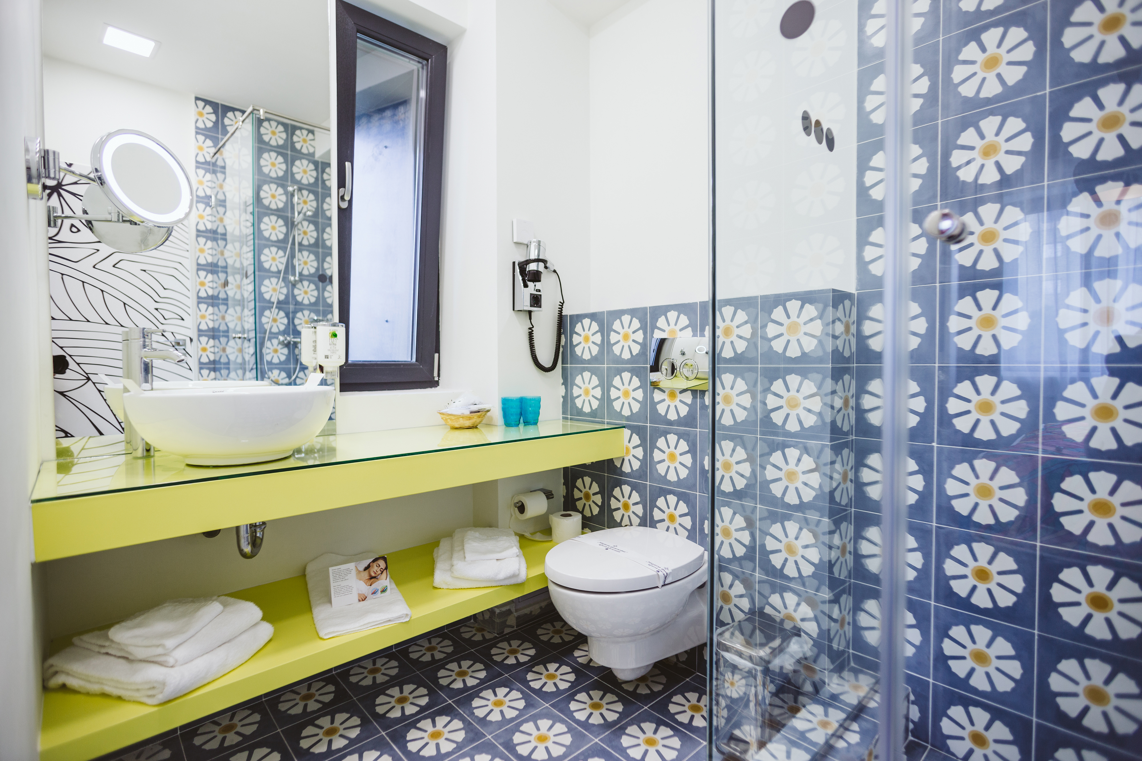 Lol et Lola Hotel by null