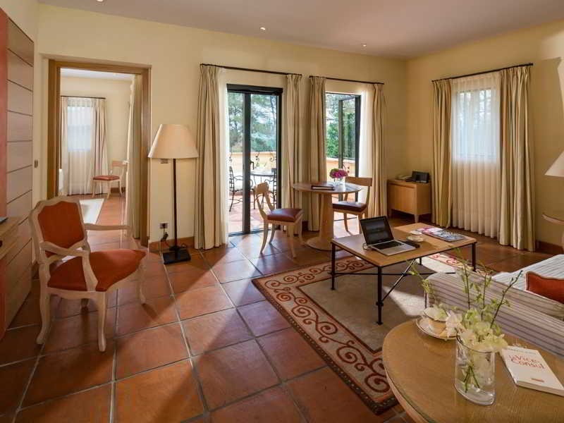 Terre Blanche by null