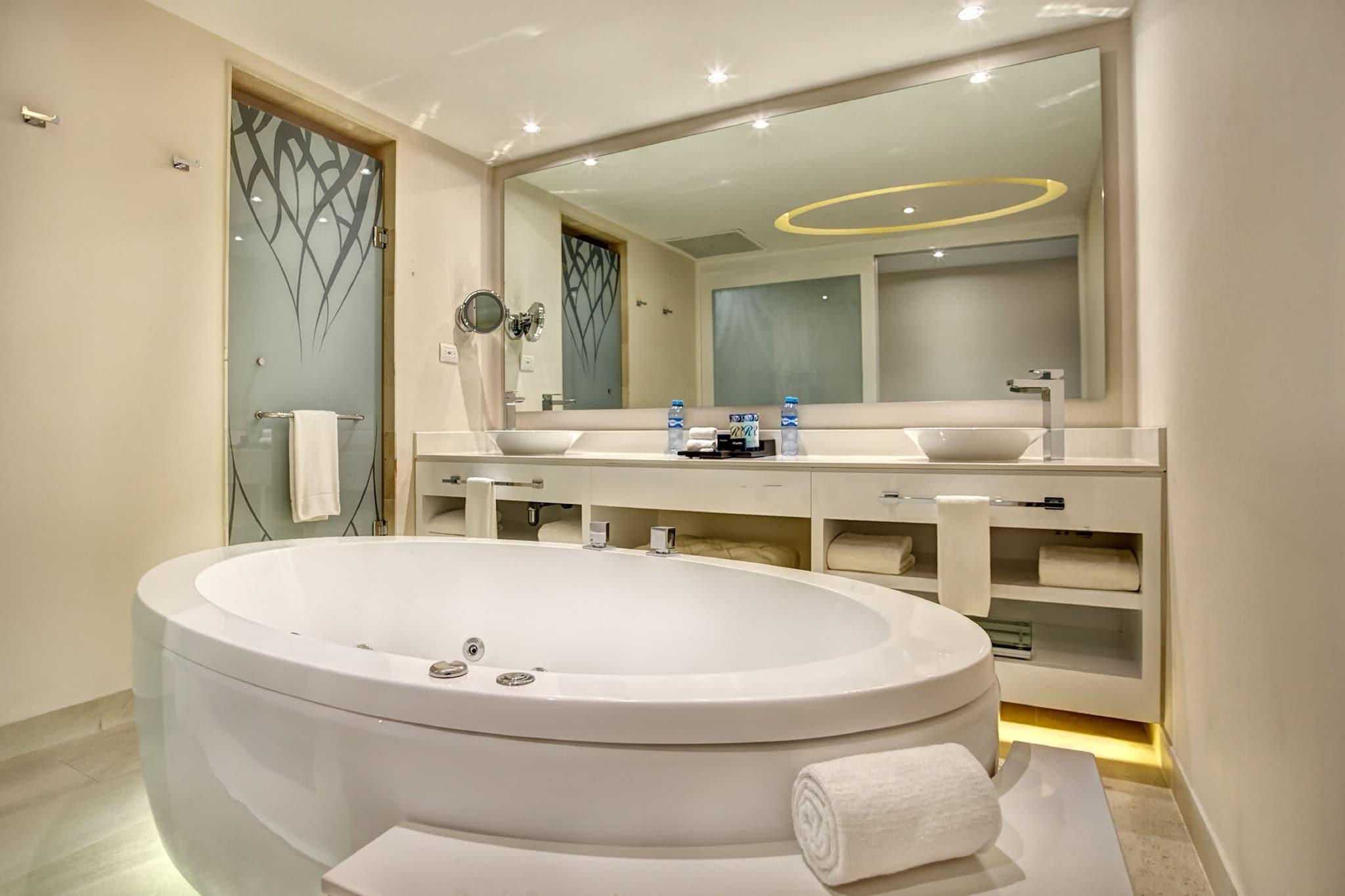 Royalton Riviera Cancun, An Autograph Collection All-Inclusive Resort & Casino by null