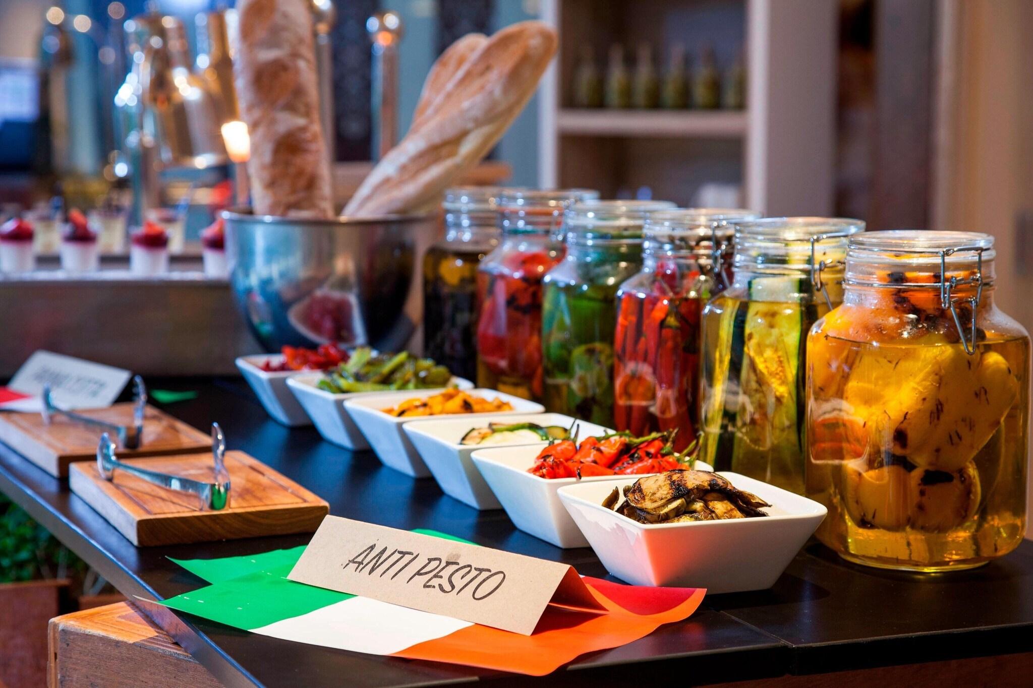 Courtyard Bali Seminyak Resort - photo