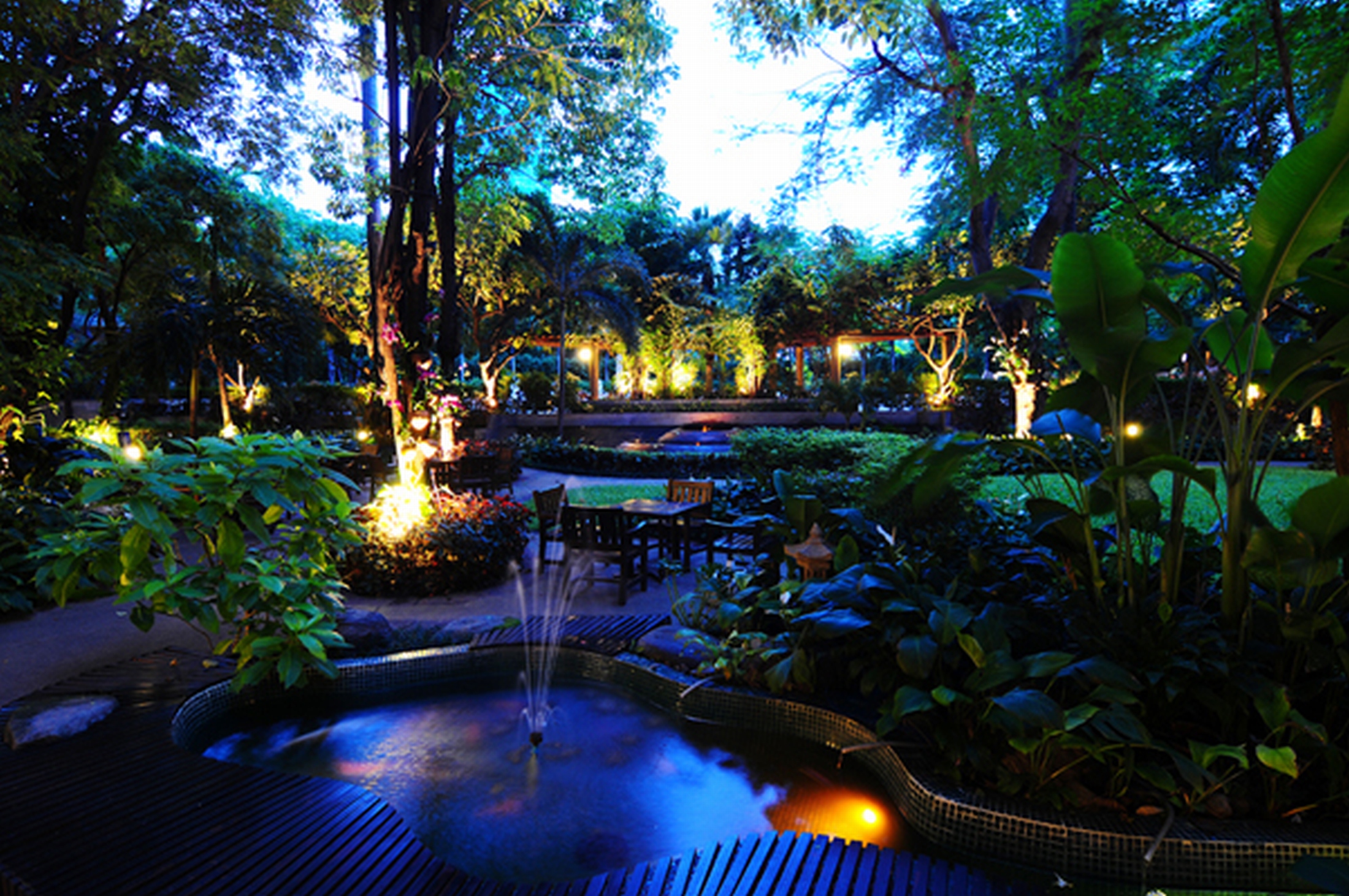 Pantip Suites Sathorn, Sathorn