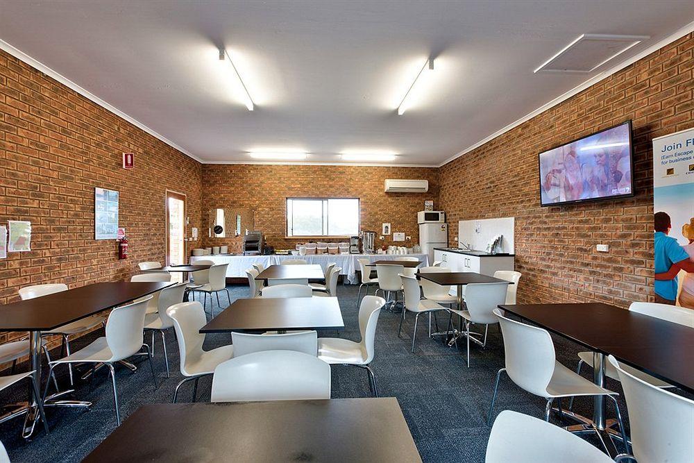 Hume Country Motor Inn