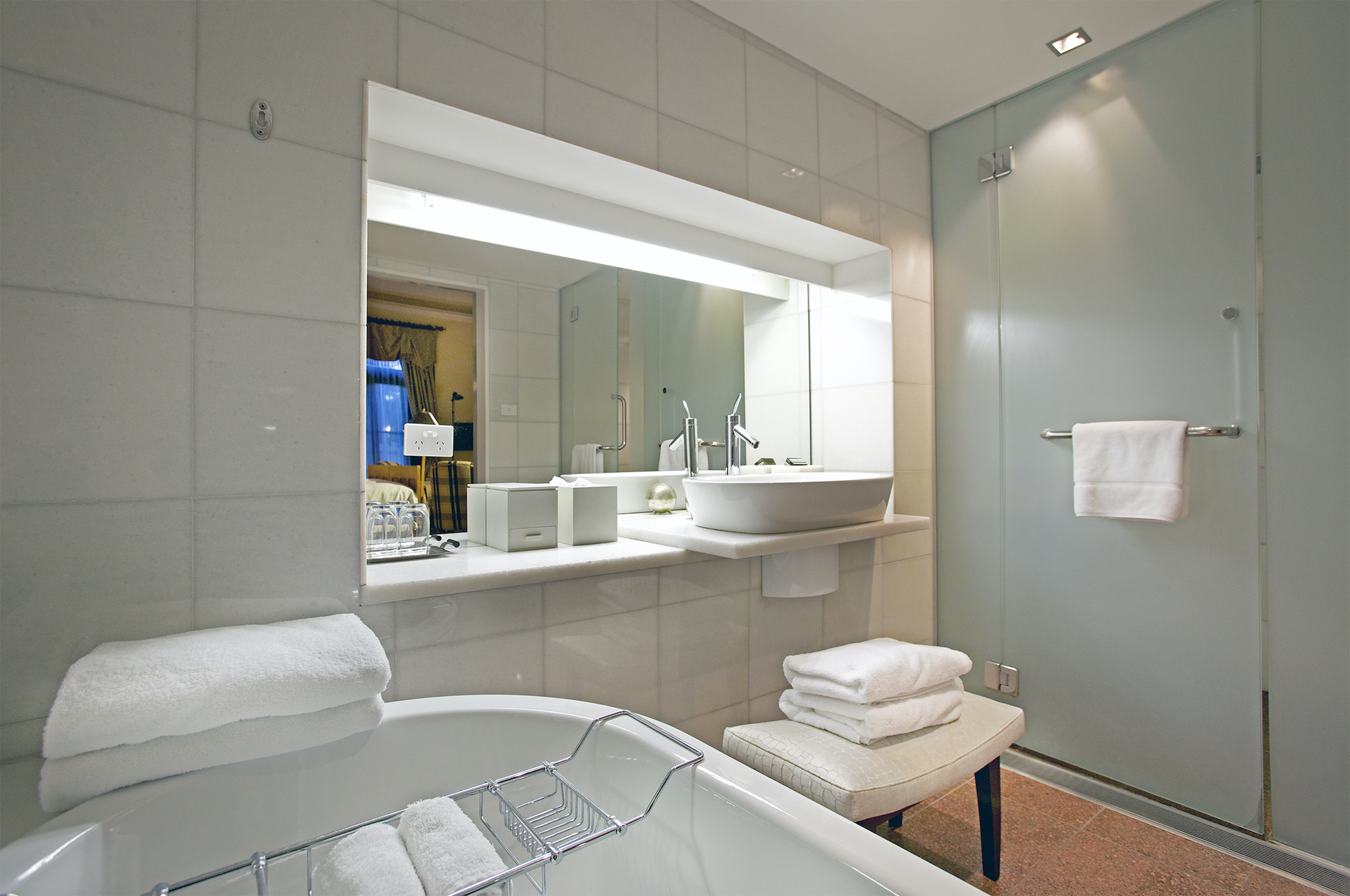Islington Hotel by null