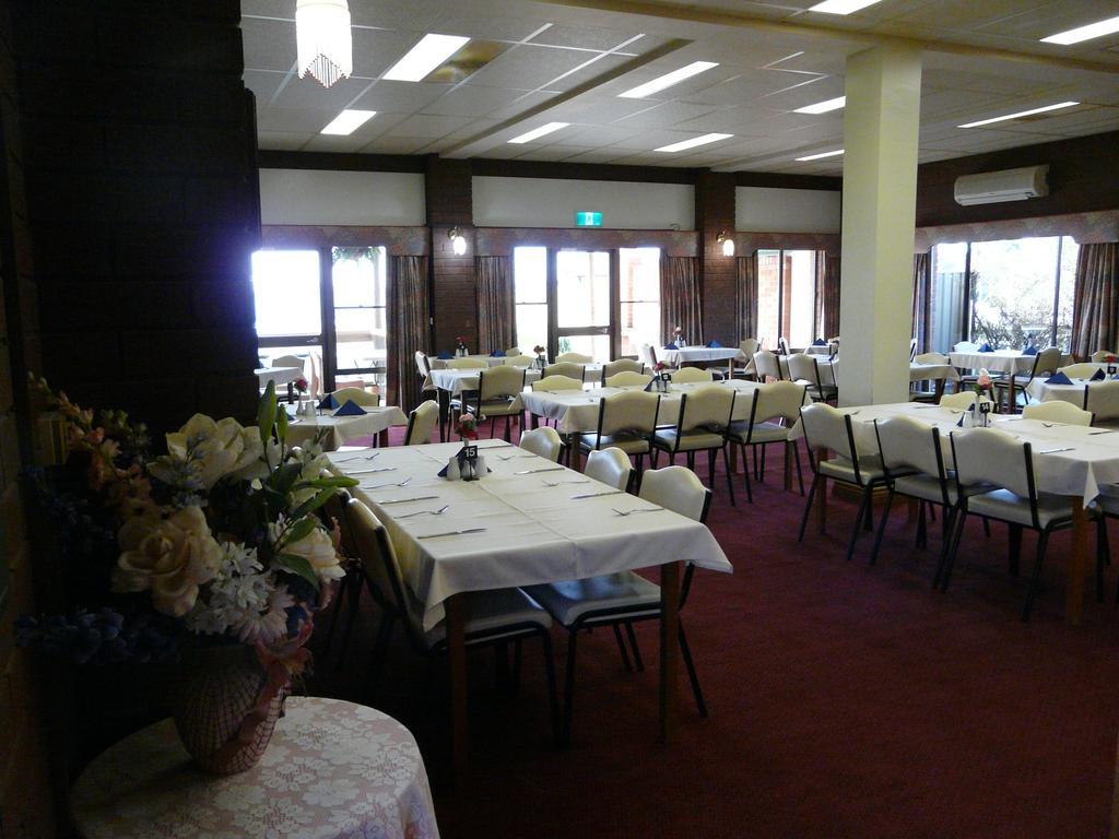 The Waterloo Hotel by null