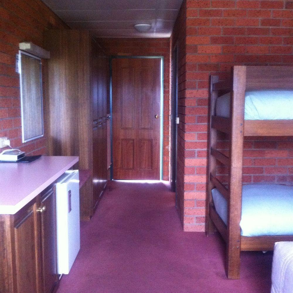 The Waterloo Hotel by null