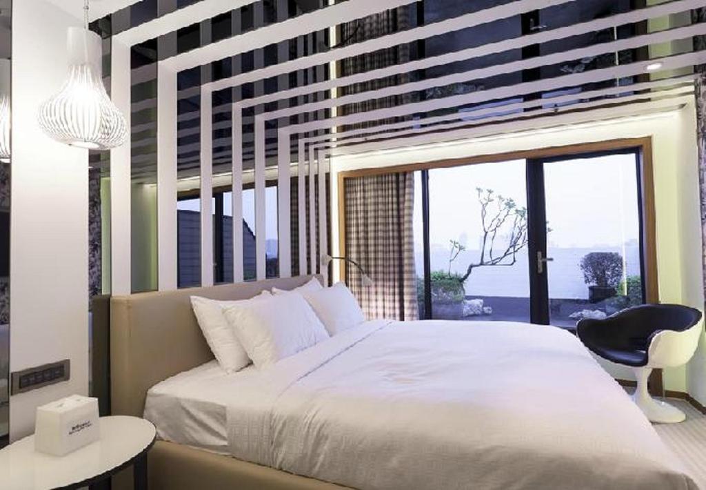 Royal Group Hotel Central Park Branch